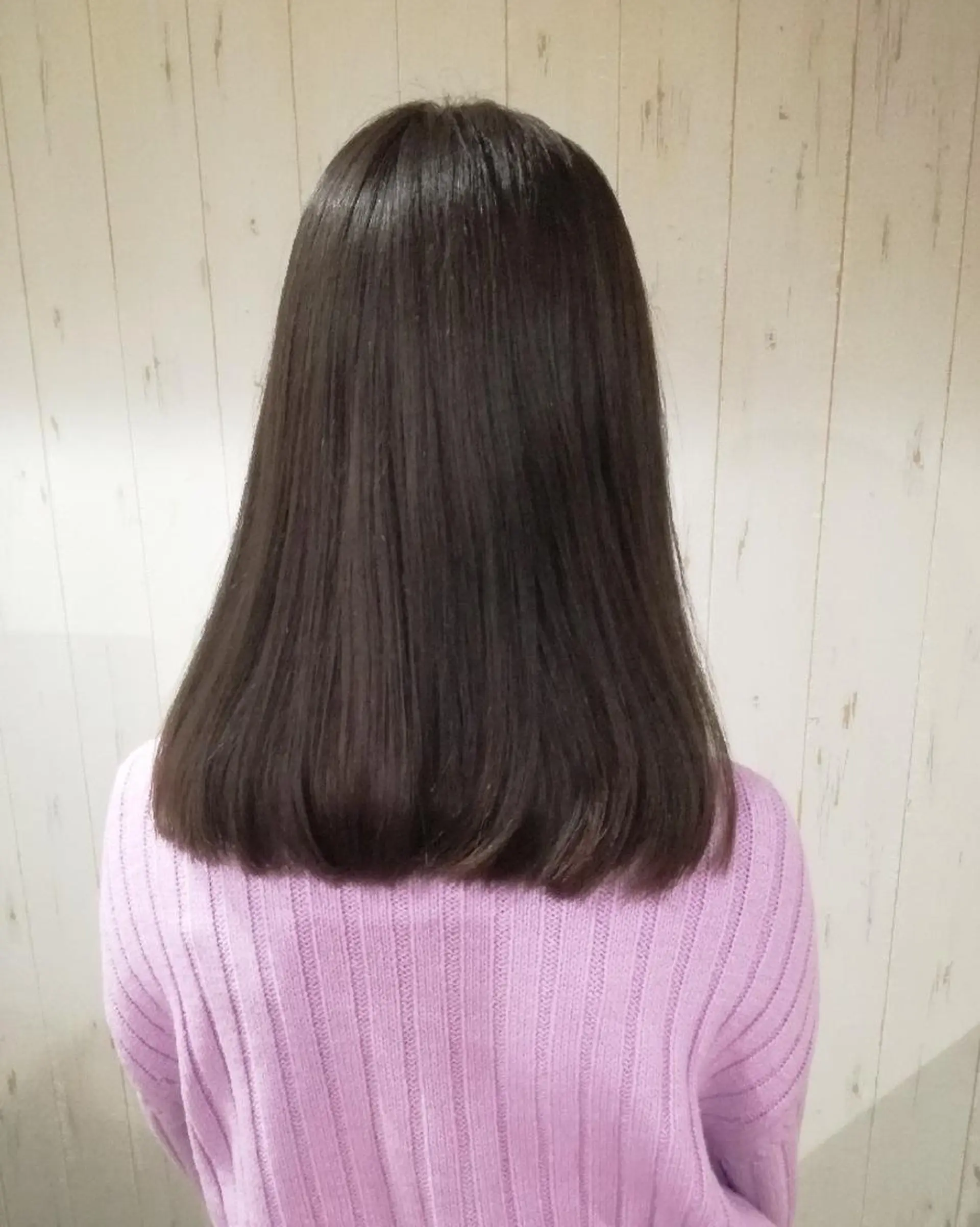 ミディアム カラー アッシュ ラベンダーカラー ラベンダーアッシュ ヘアカラー トリートメント 西川 敏夫のヘアスタイル