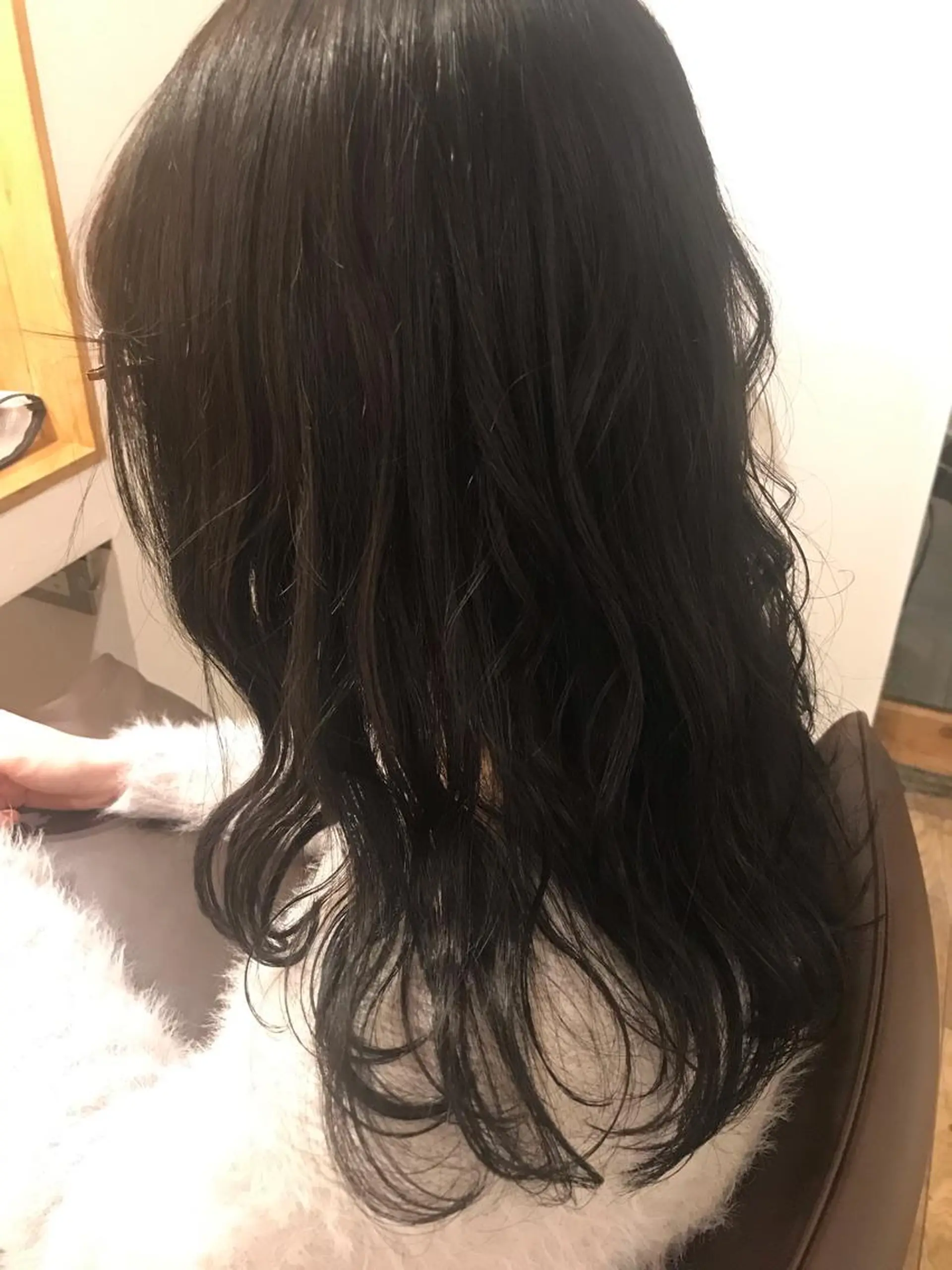 セミロング カラー 黒髪 ブルーカラー ブルーブラック 就活ヘア ヘアカラー トリートメント Sachiko ❤︎Pressのヘアスタイル