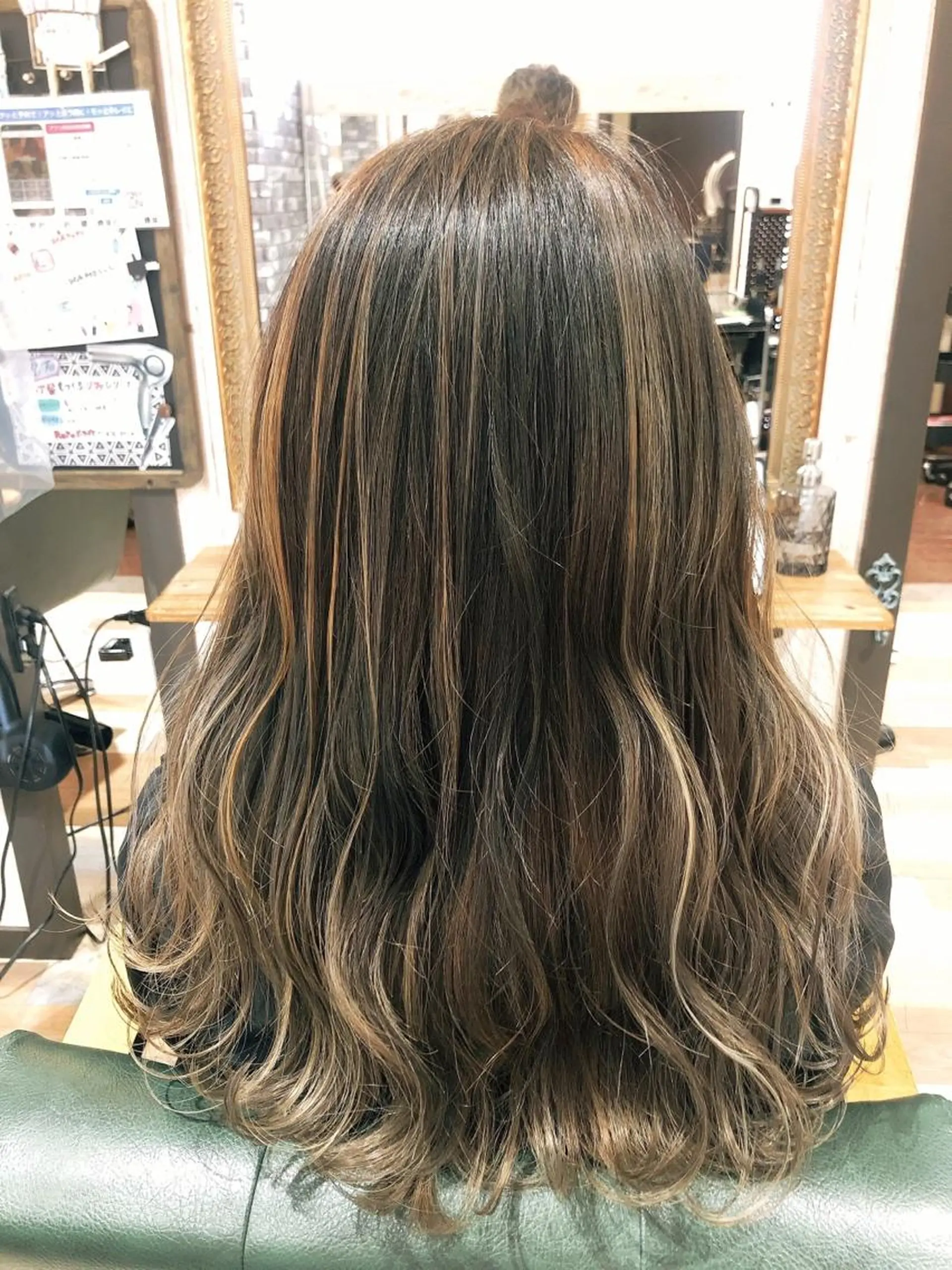 ロング レイヤーカット カット ヘアカラー トリートメント 山崎 晃治のヘアスタイル