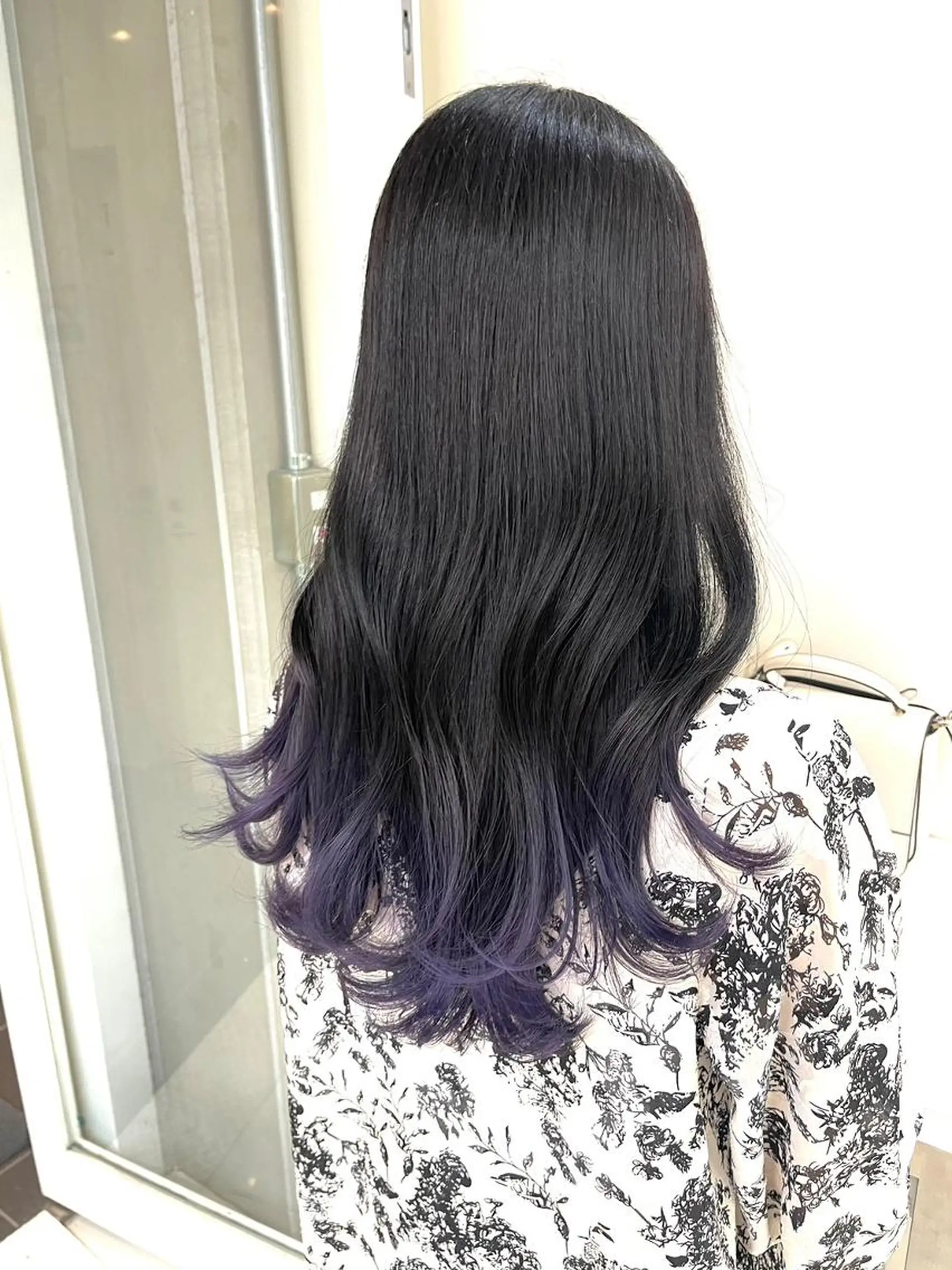 ロング カラー アディクシーカラー アッシュ ブルーカラー ダークアッシュ グレージュ 【公式】amble luxe池袋東口🩷のヘアスタイル