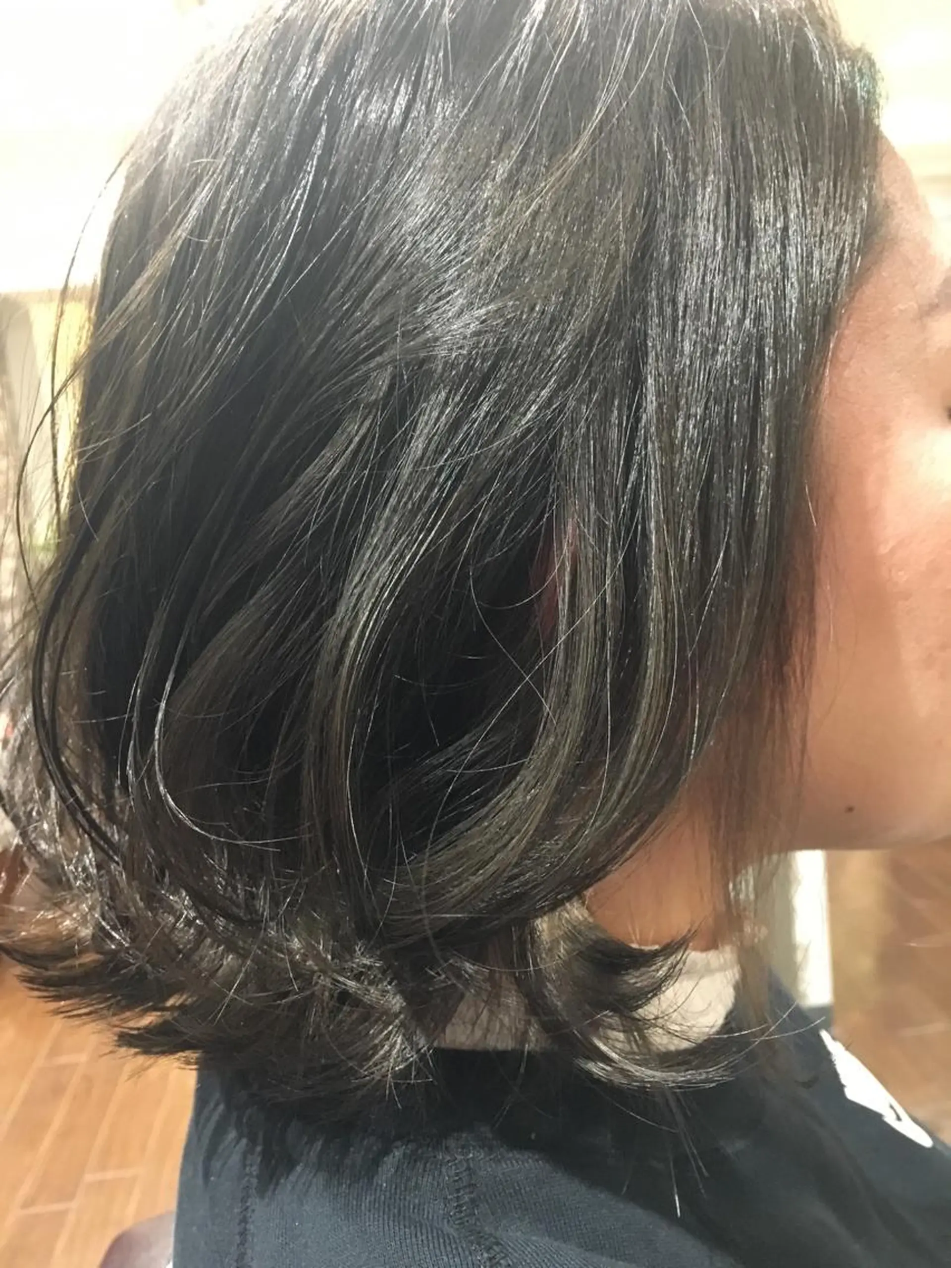 ミディアム カラー グレージュ インナーカラー 山田 義人のヘアスタイル