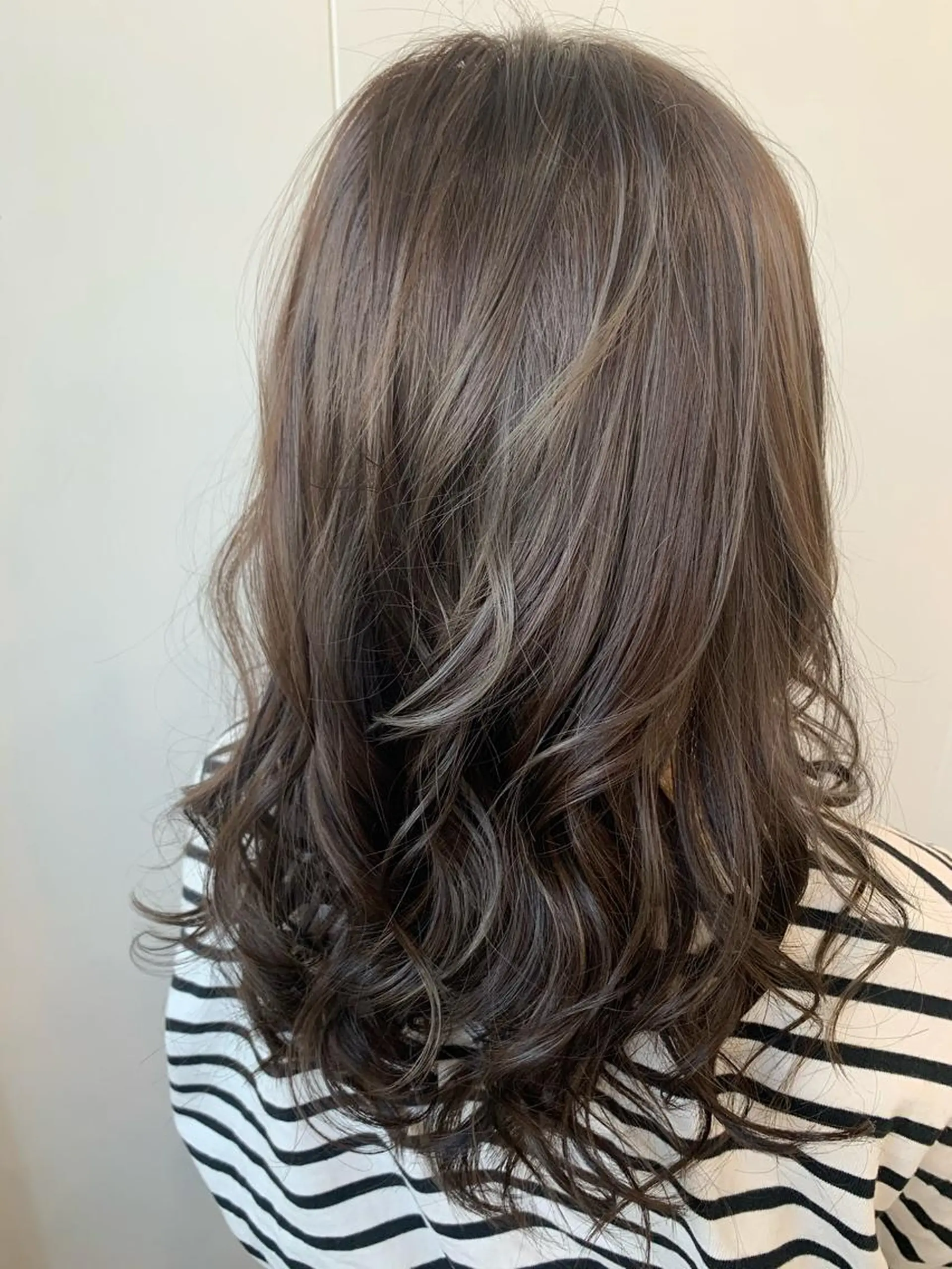 セミロング カラー ヘアアレンジ RINKA 琳茄のヘアスタイル