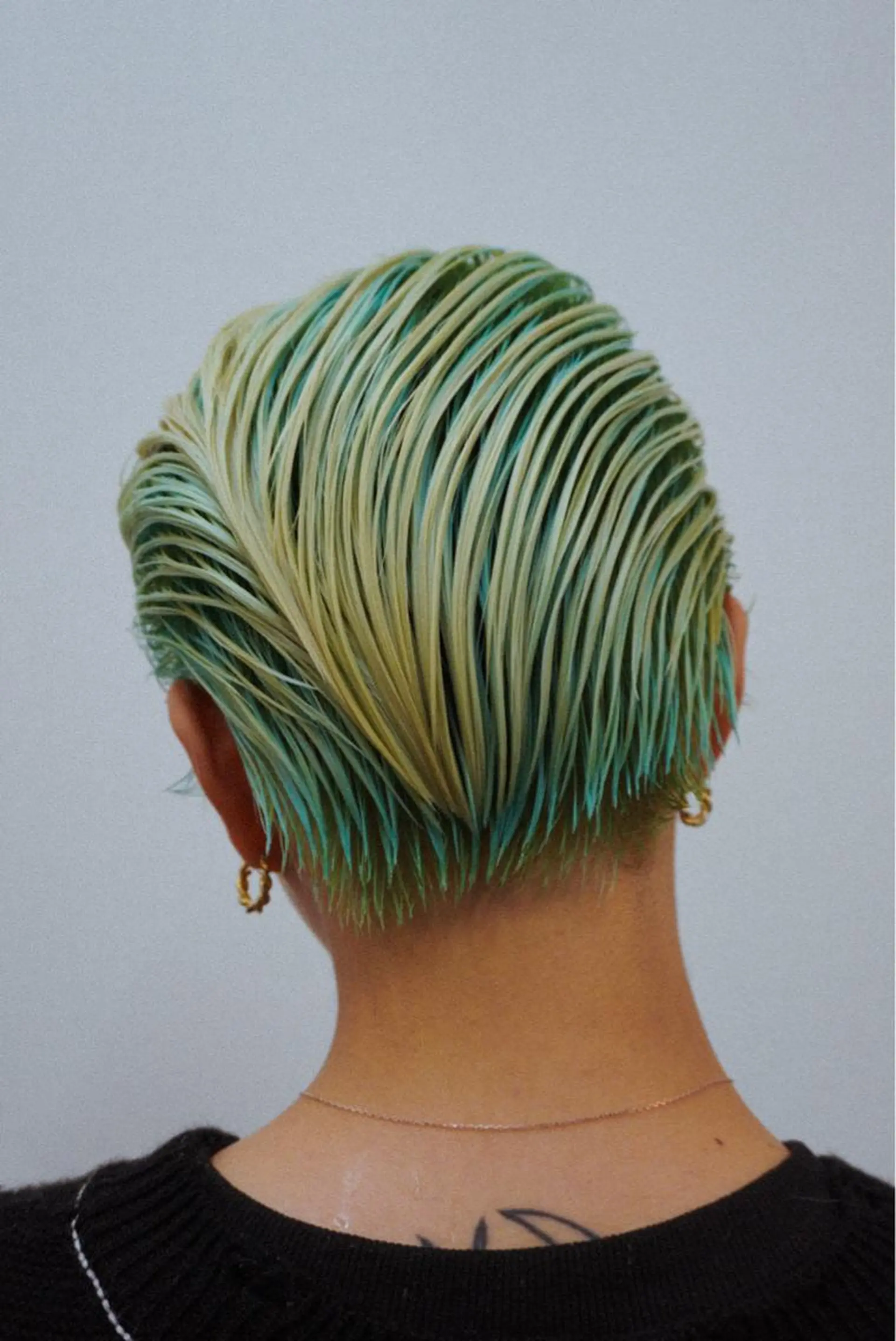 ショート カラー メンズ カット ヘアカラー トリートメント ハイトーン特化サロン 代表 中谷蓮のヘアスタイル