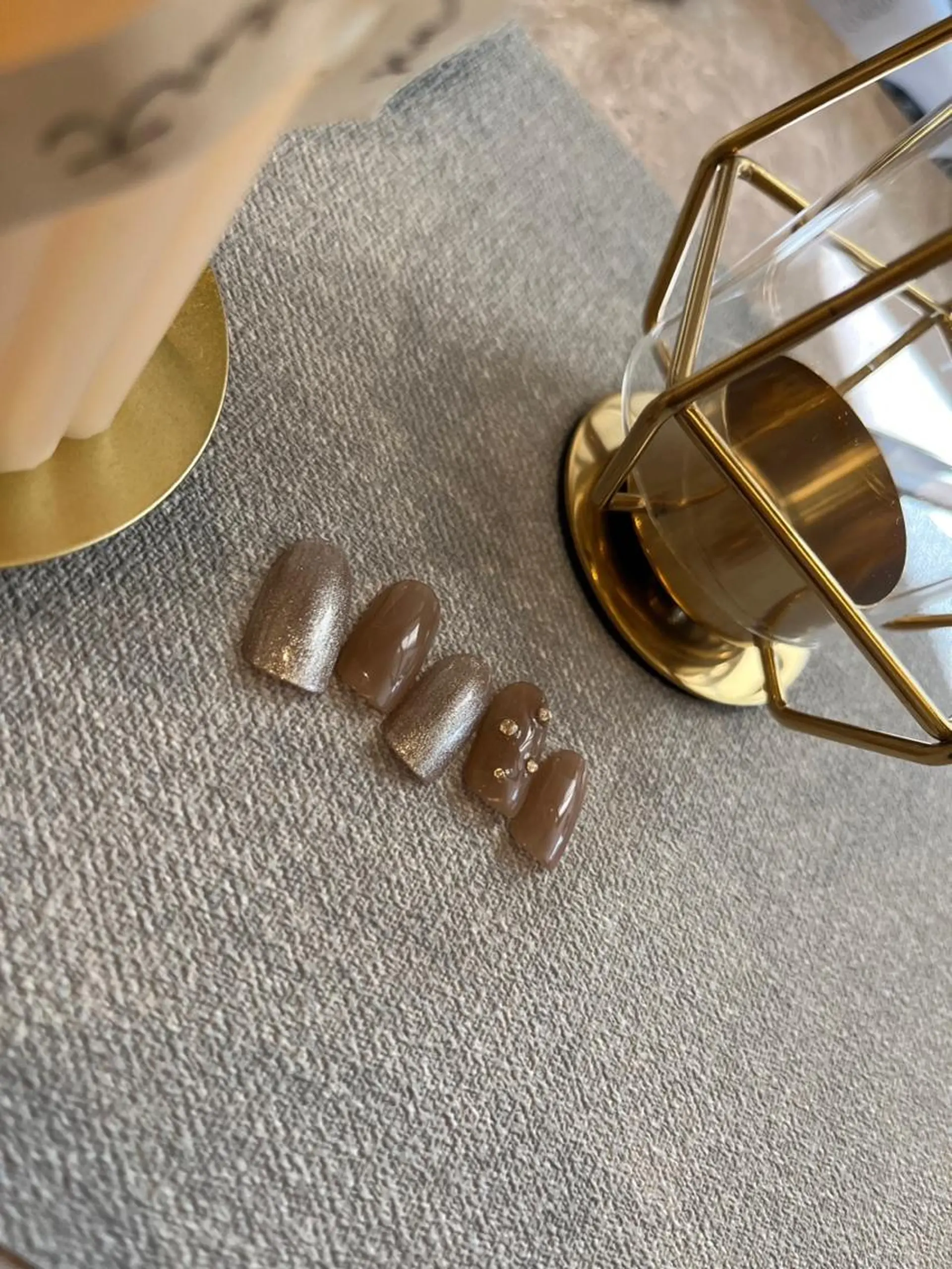 ミディアム 𝐞𝐚𝐜𝐡 nanami🩰のネイルデザイン