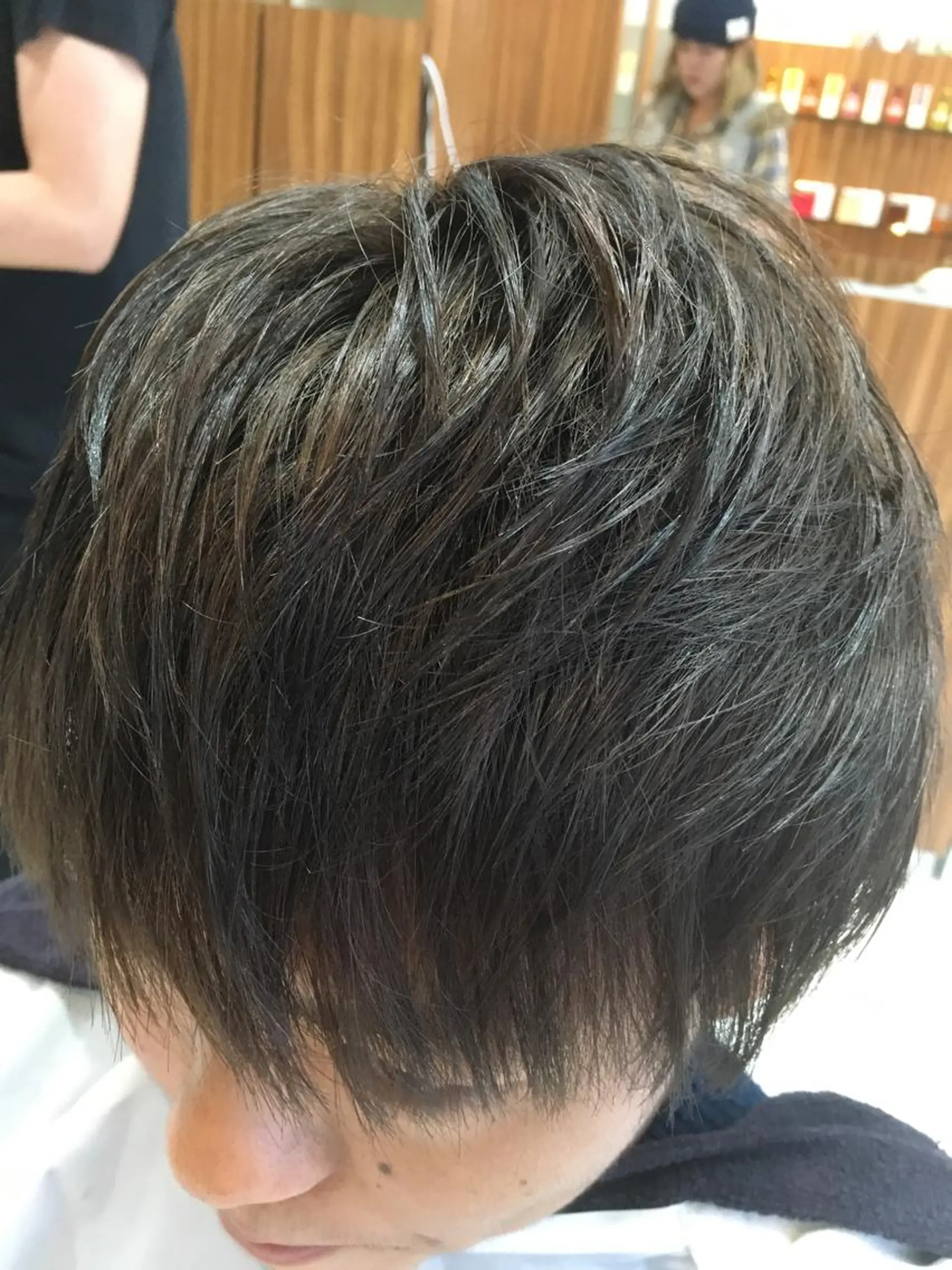 ショート カラー メンズ 白髪ぼかしハイライト 柳川拓哉のヘアスタイル