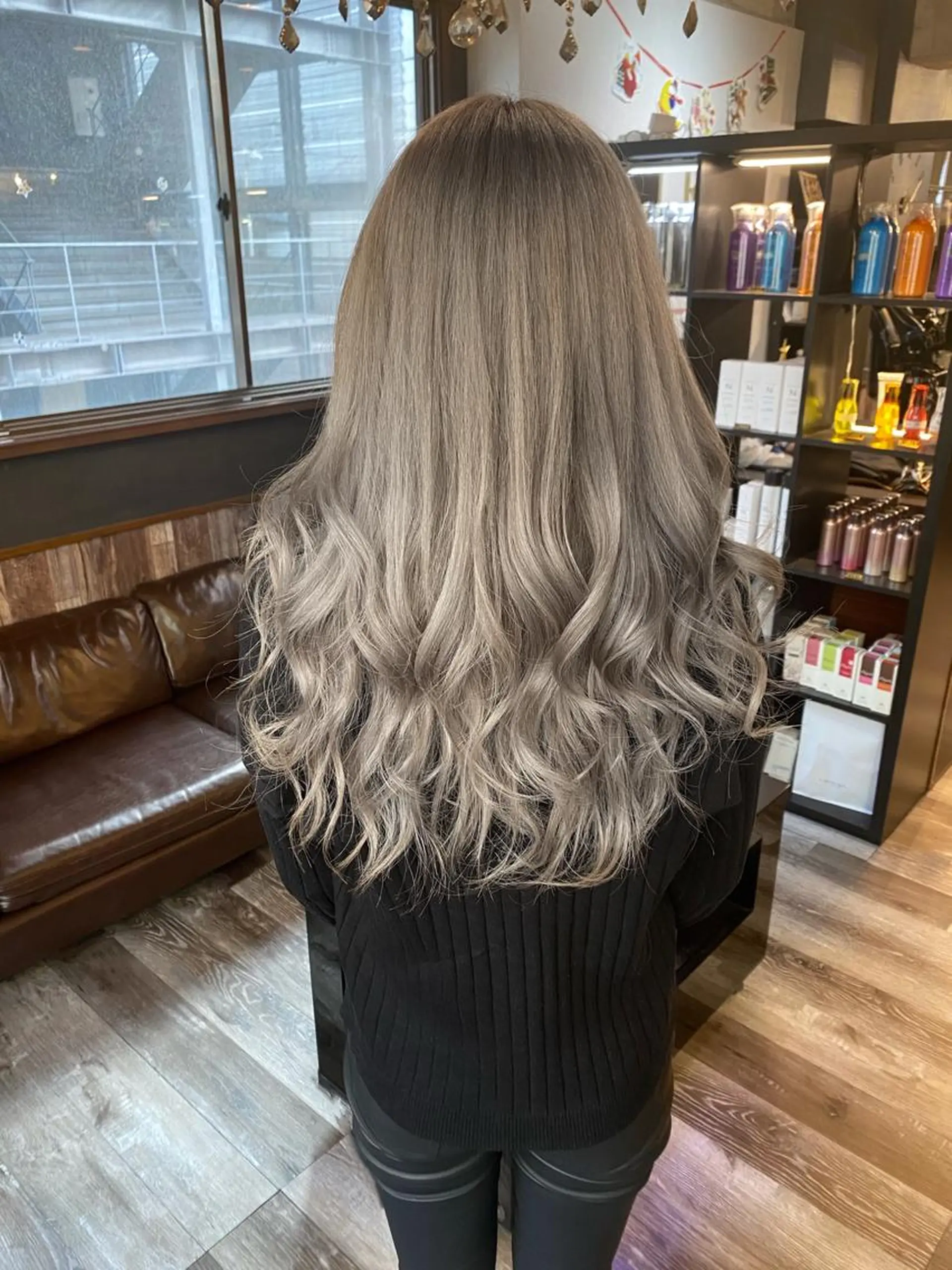 セミロング シールエクステ ボブ エクステ 外国人風カラー ハイライト ヘアカラー KIRA スズキ タクヤ／店長のヘアスタイル