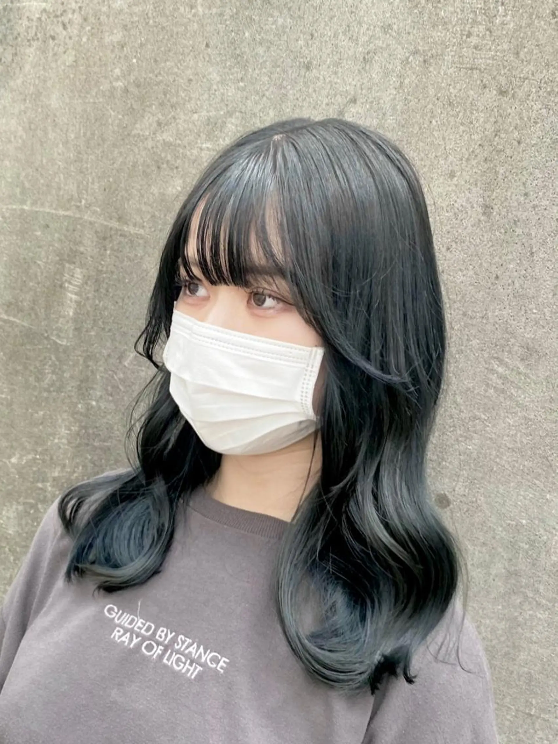 ロング カラー 黒髪 ブルーカラー ブルーブラック ヘアカラー トリートメント motel所属・雰囲気引き出す ✨大人レディのヘアスタイル