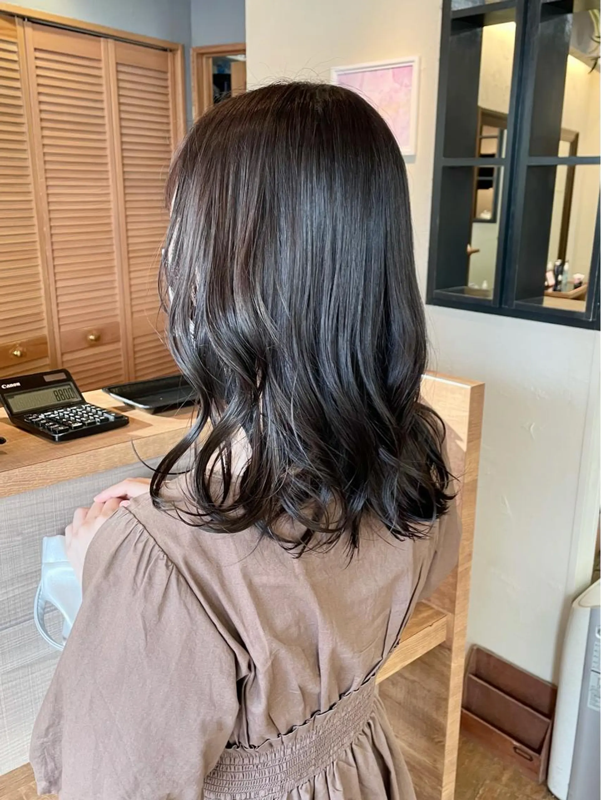 ミディアム カラー グレージュ オリーブグレージュ オリーブグレー OPShair　ANELLO所属・ショート/ボブ/ メンズ/縮毛矯正のヘアスタイル