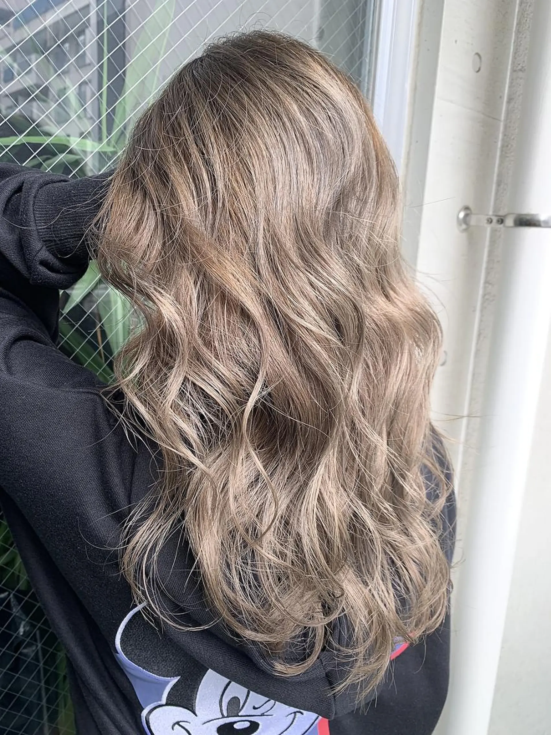 カラー セミロング ブロンド ANGELICA 近鉄奈良店のヘアスタイル