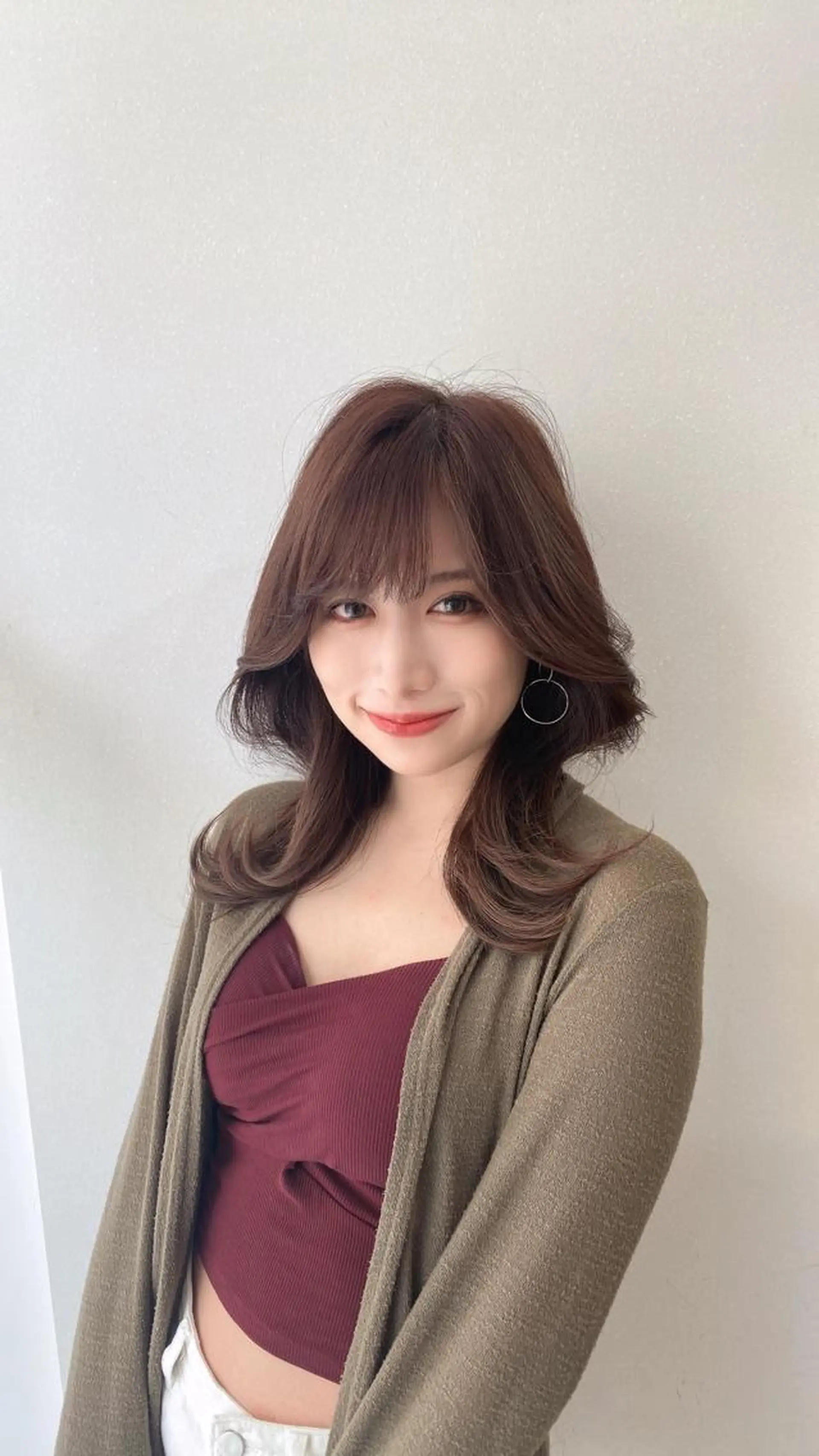 ミディアム くびれヘア 韓国ヘア レイヤーカットのヘアスタイル