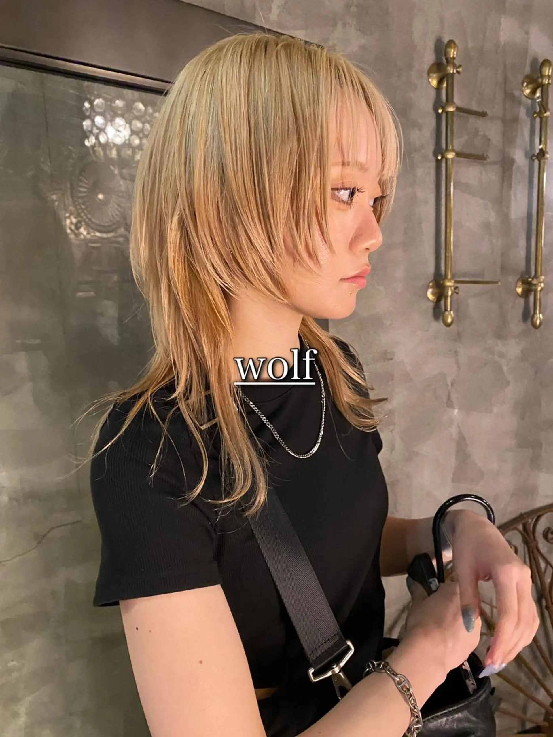 ミディアム くびれヘア 顔周りカット ウルフカット カット トリートメント ◽️モードヘア◽️ SHOUTOのヘアスタイル