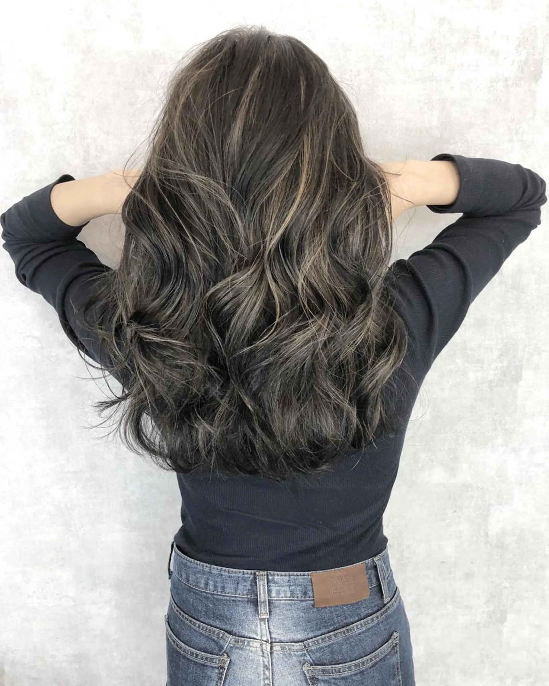 セミロング カラー ハイライトカラー 外国人風カラー ハイライト レイヤーカット BLend 渋谷のヘアスタイル