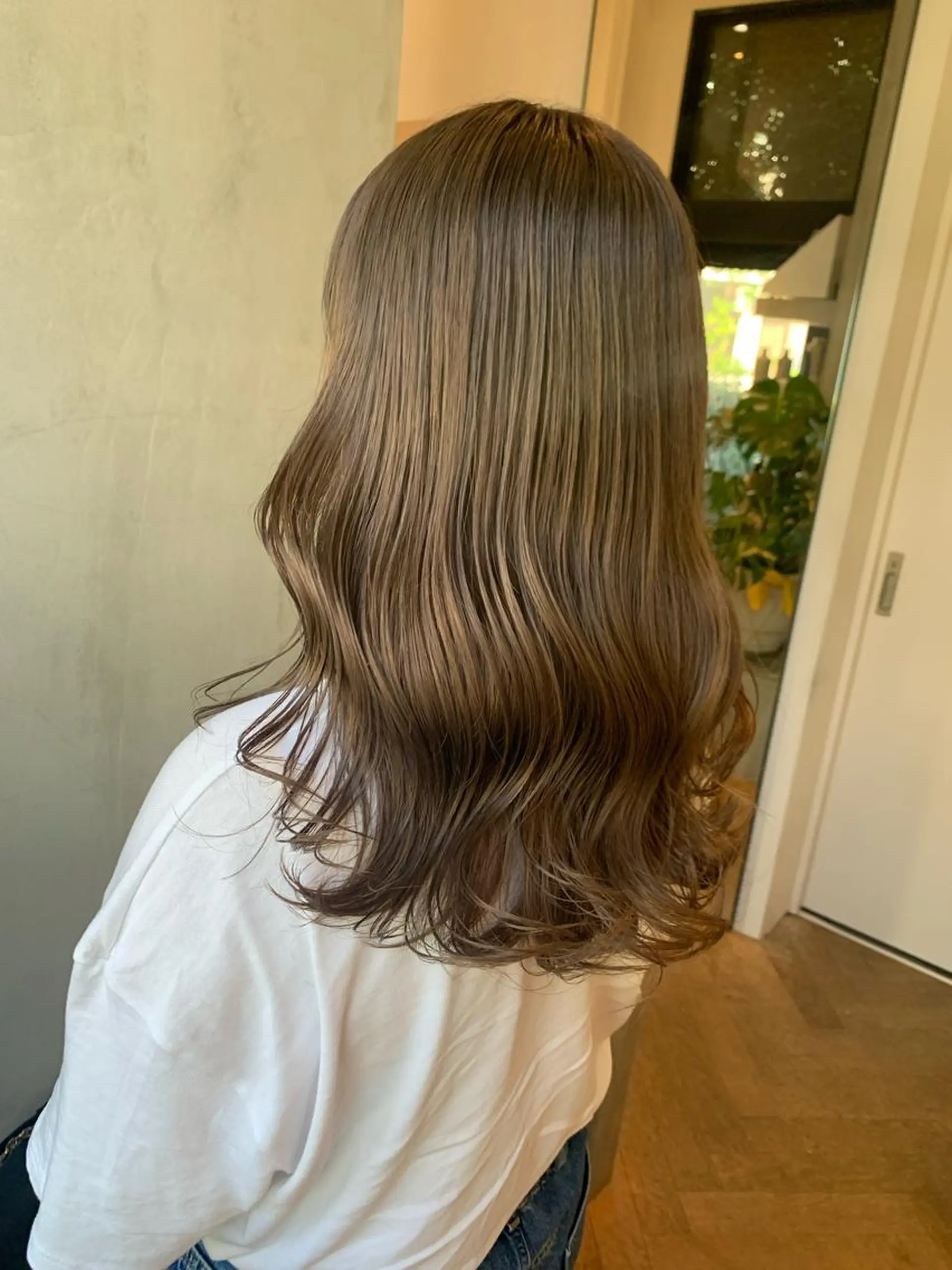 セミロング カラー Bree"ze所属・大河原 修太のヘアスタイル