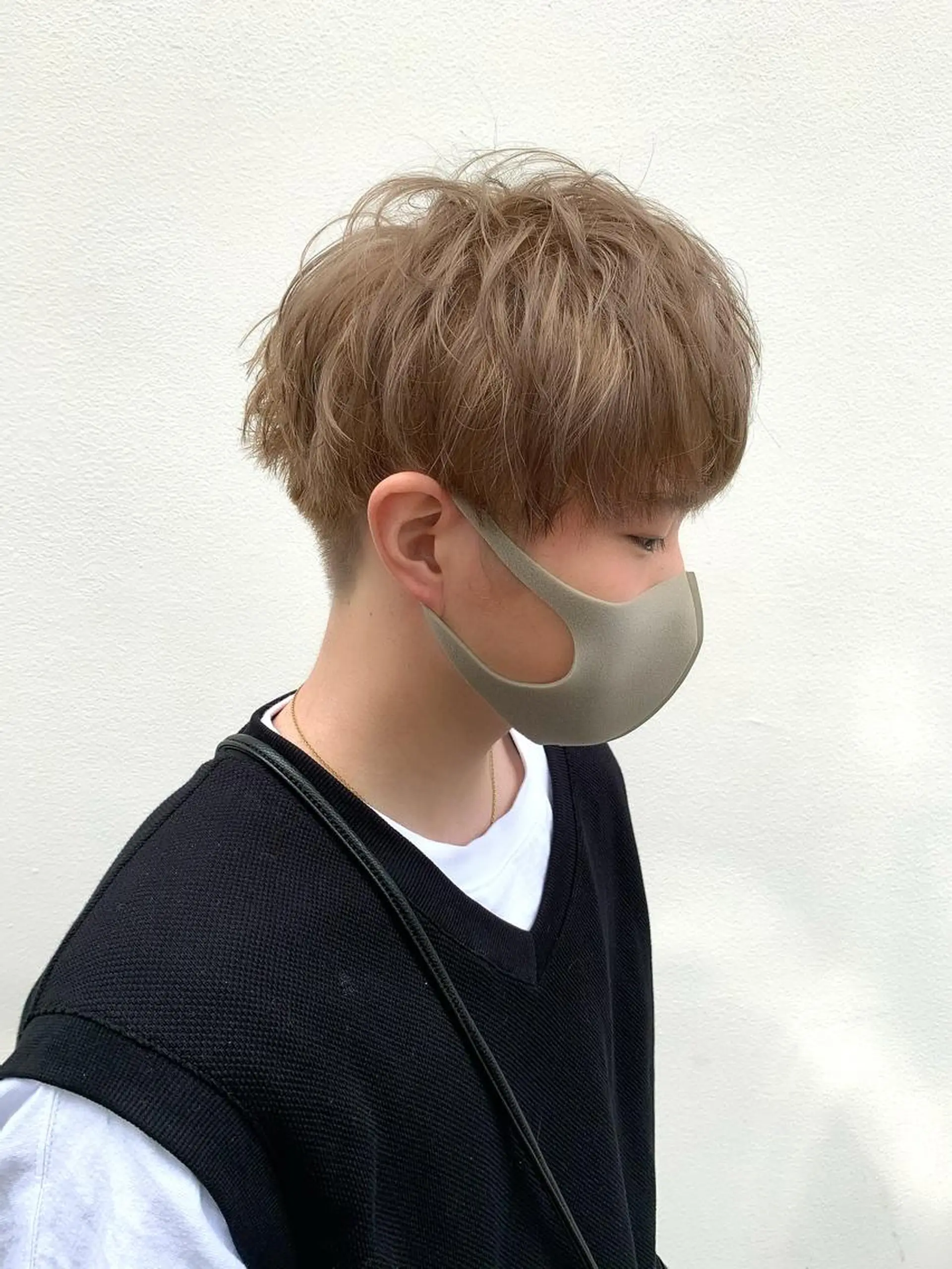 ショート カラー ヘアアレンジ メンズ ベージュカラー ミルクティーベージュ カット トリートメント 〽️magico/ ウルフDaiki〽️のヘアスタイル