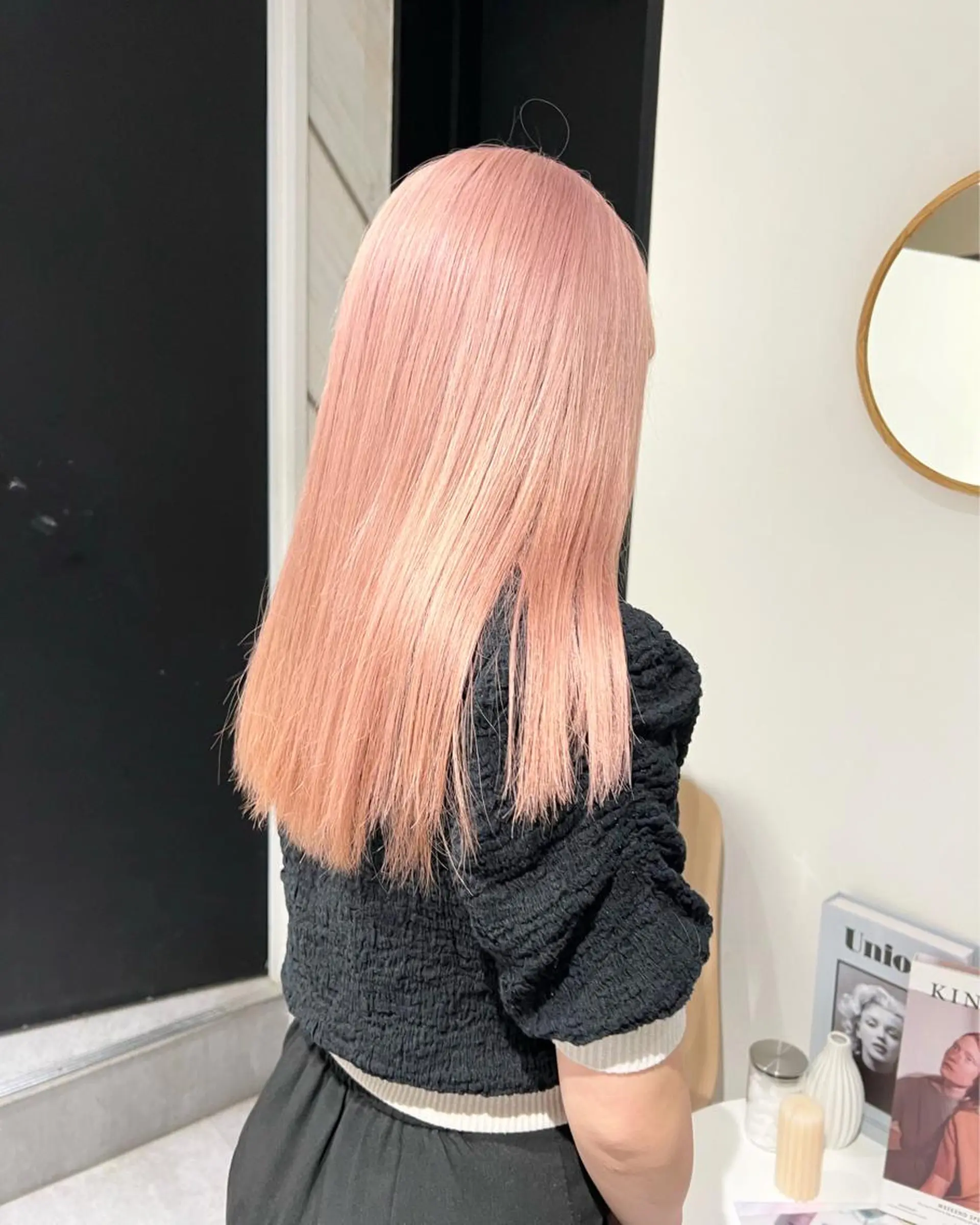 セミロング デザイン🥇複雑履歴 ハイトーン特化のヘアスタイル