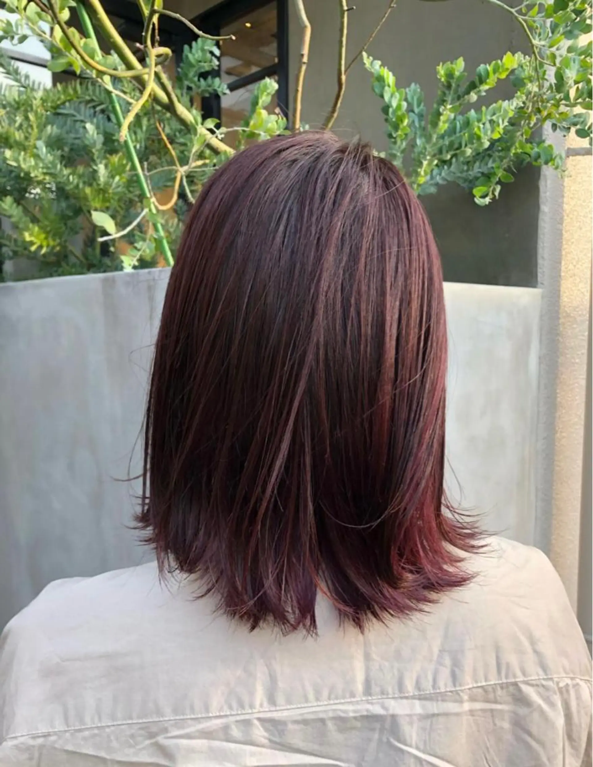 ミディアム カラー ブリーチ ブリーチなしカラー レイヤーカット/ ダブルカラーサクライのヘアスタイル