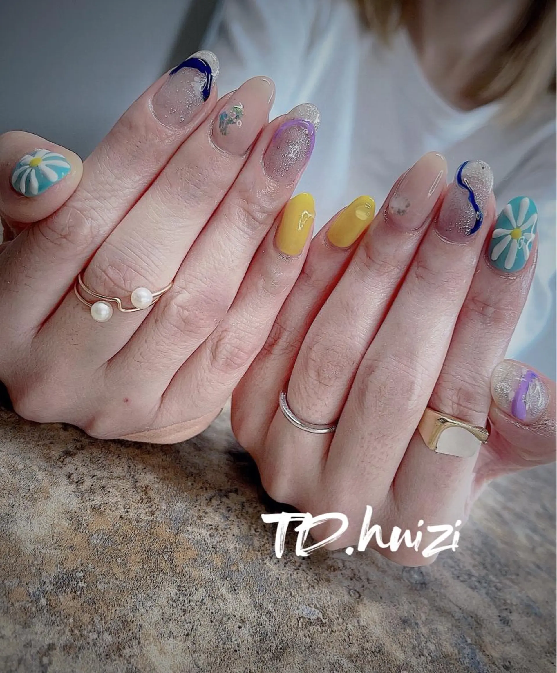 ミディアム めぐみのネイルサロン 惠のネイルデザイン