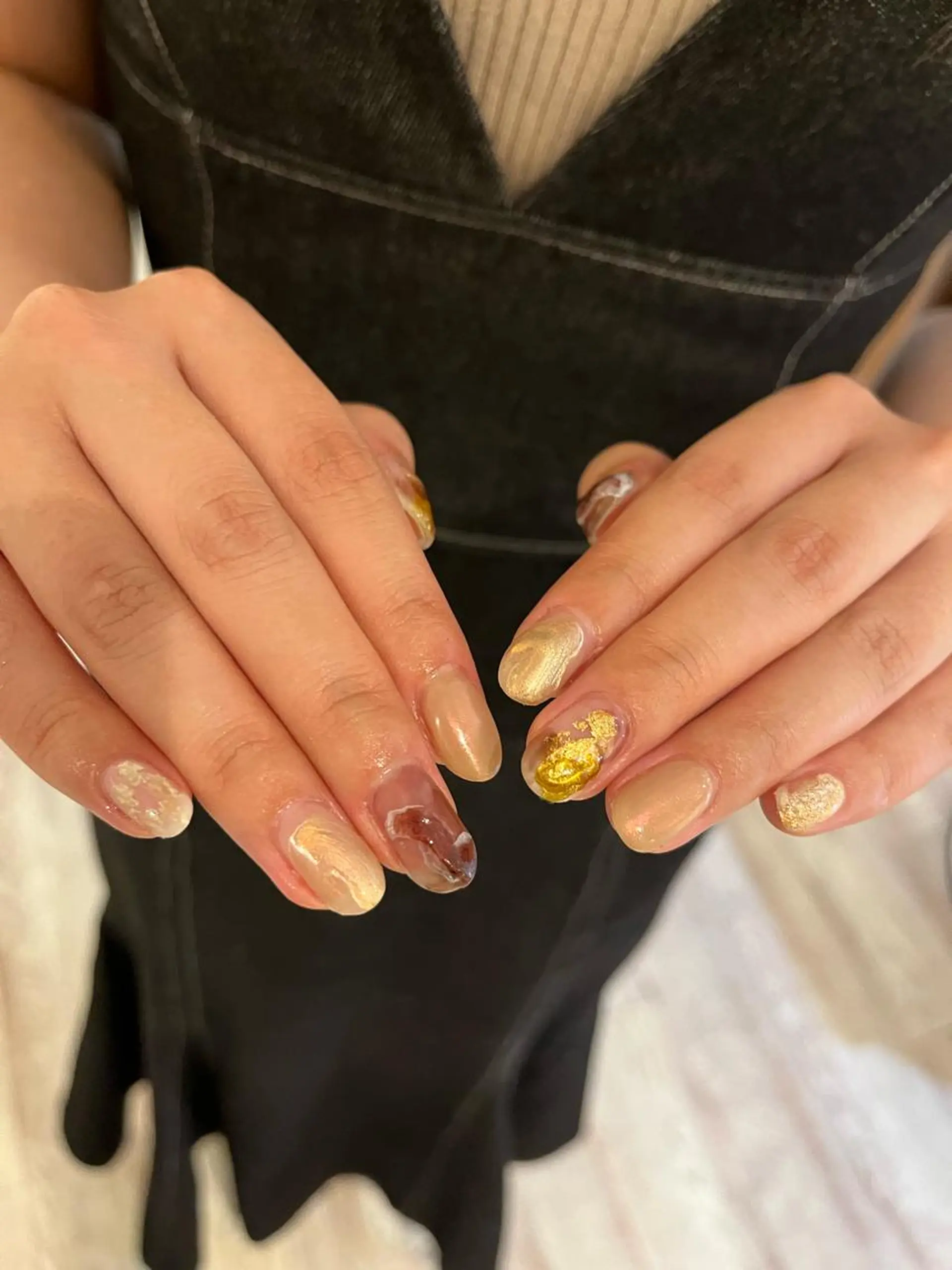 ネイル ハンドネイル une／YUKINA 🫧大人nuanceのネイルデザイン