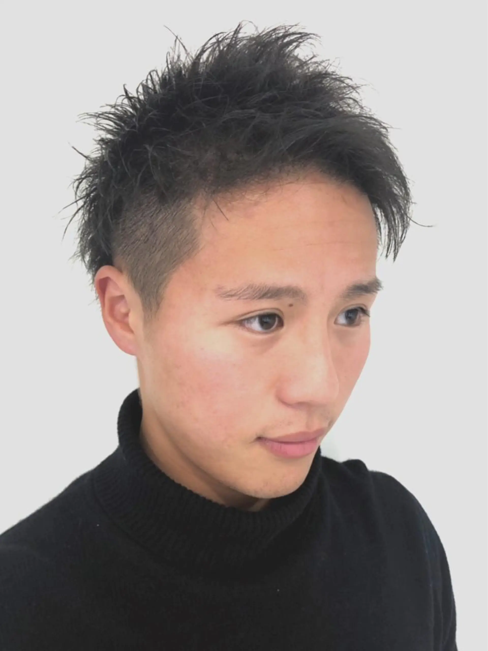 ショート カラー メンズ ダブルカラー グレージュ イルミナカラー メンズヘア特化 崎田 成人のヘアスタイル