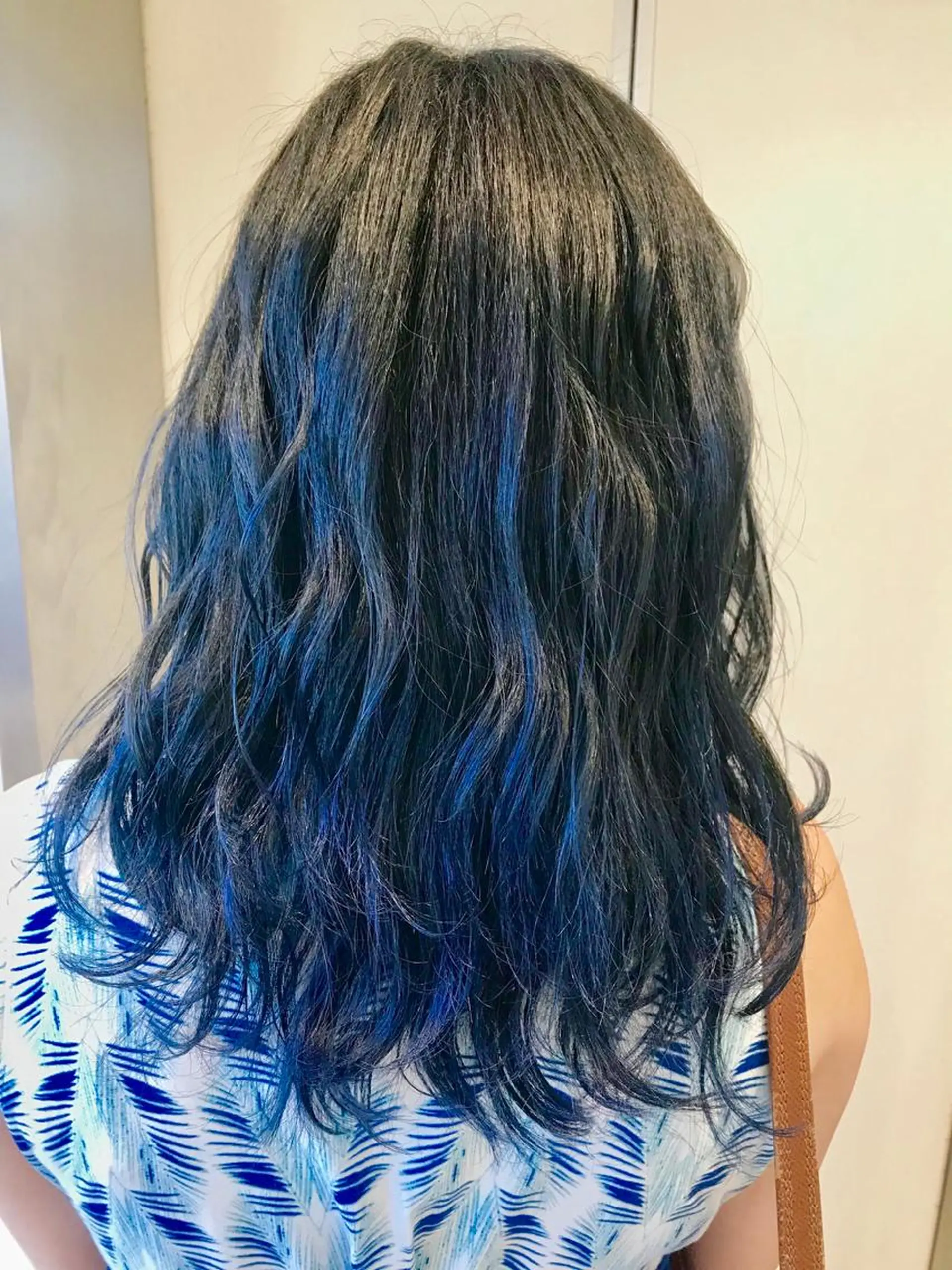 セミロング カラー ヘアカラー トリートメント 島袋 ナオユキのヘアスタイル