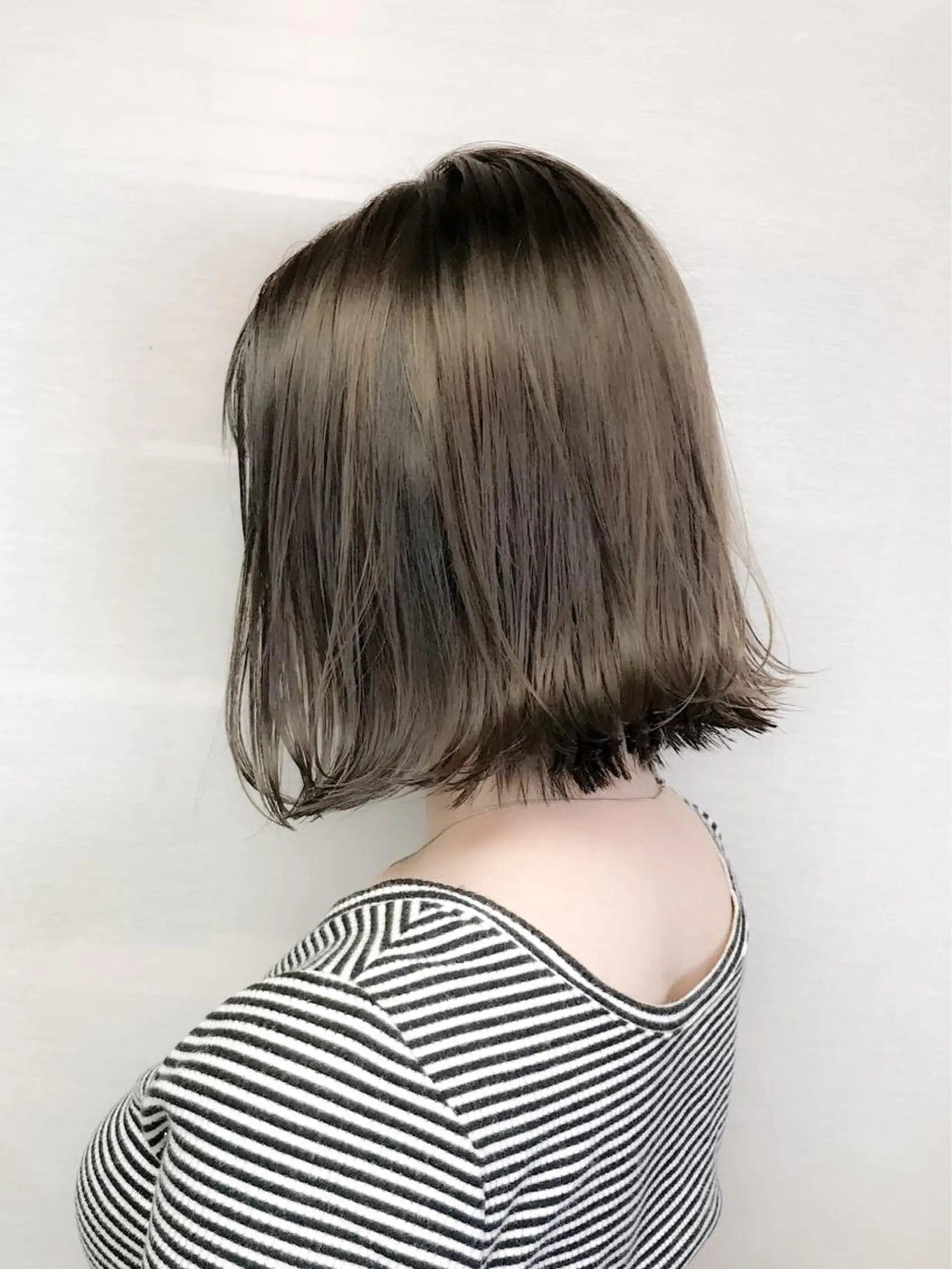 ショート カラー グレージュ イルミナカラー clan五反田所属・髪質改善、縮毛矯正 店長浅野太郎のヘアスタイル