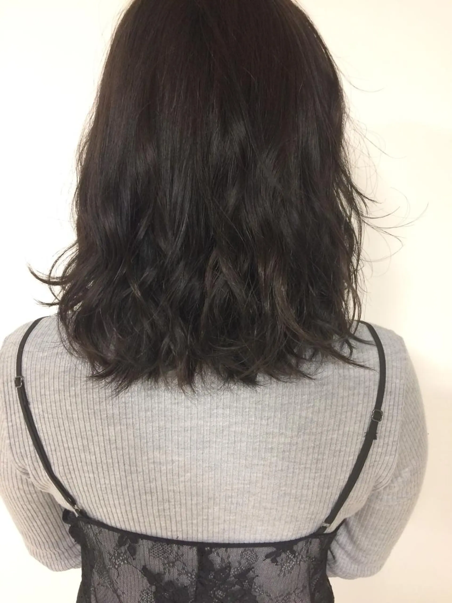 ミディアム 福島 妃佳留のヘアスタイル