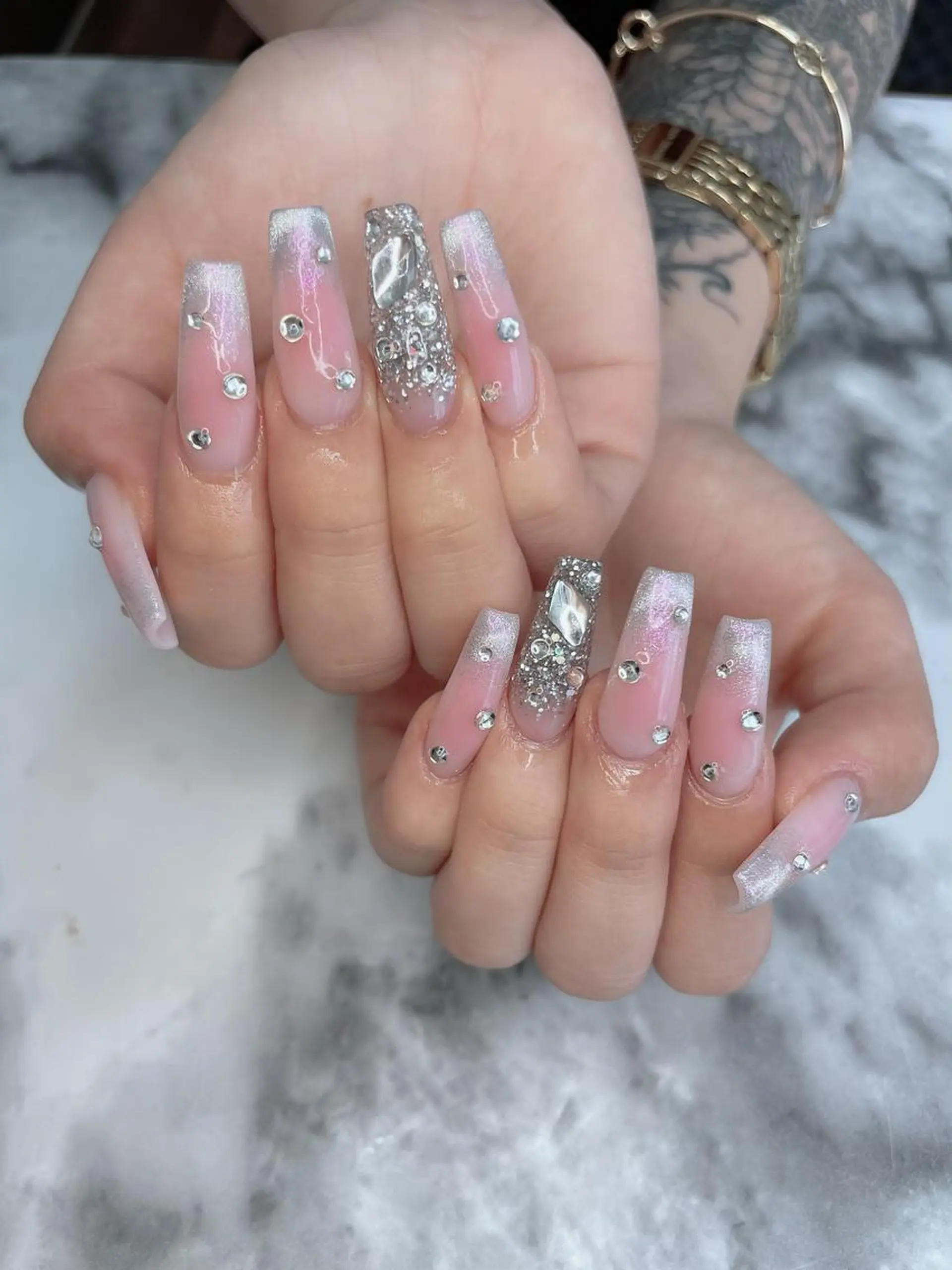 ネイル ジェルネイル マグネットネイル スカルプネイル ハンドネイル salon de belnetta所属・kayo 💅のネイルデザイン