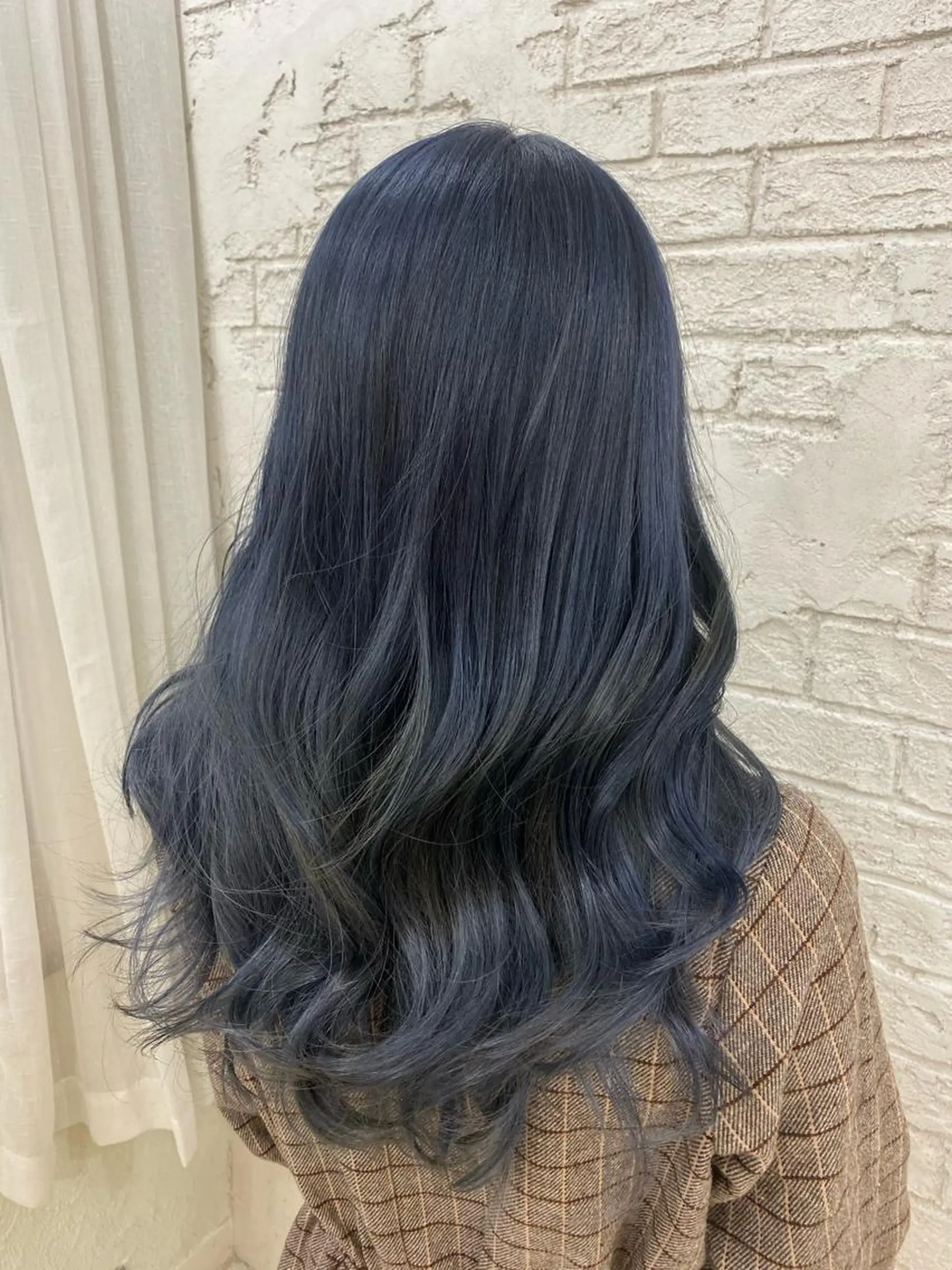 ロング カラー オリーブ/アッシュ やわらか透明感カラーのヘアスタイル