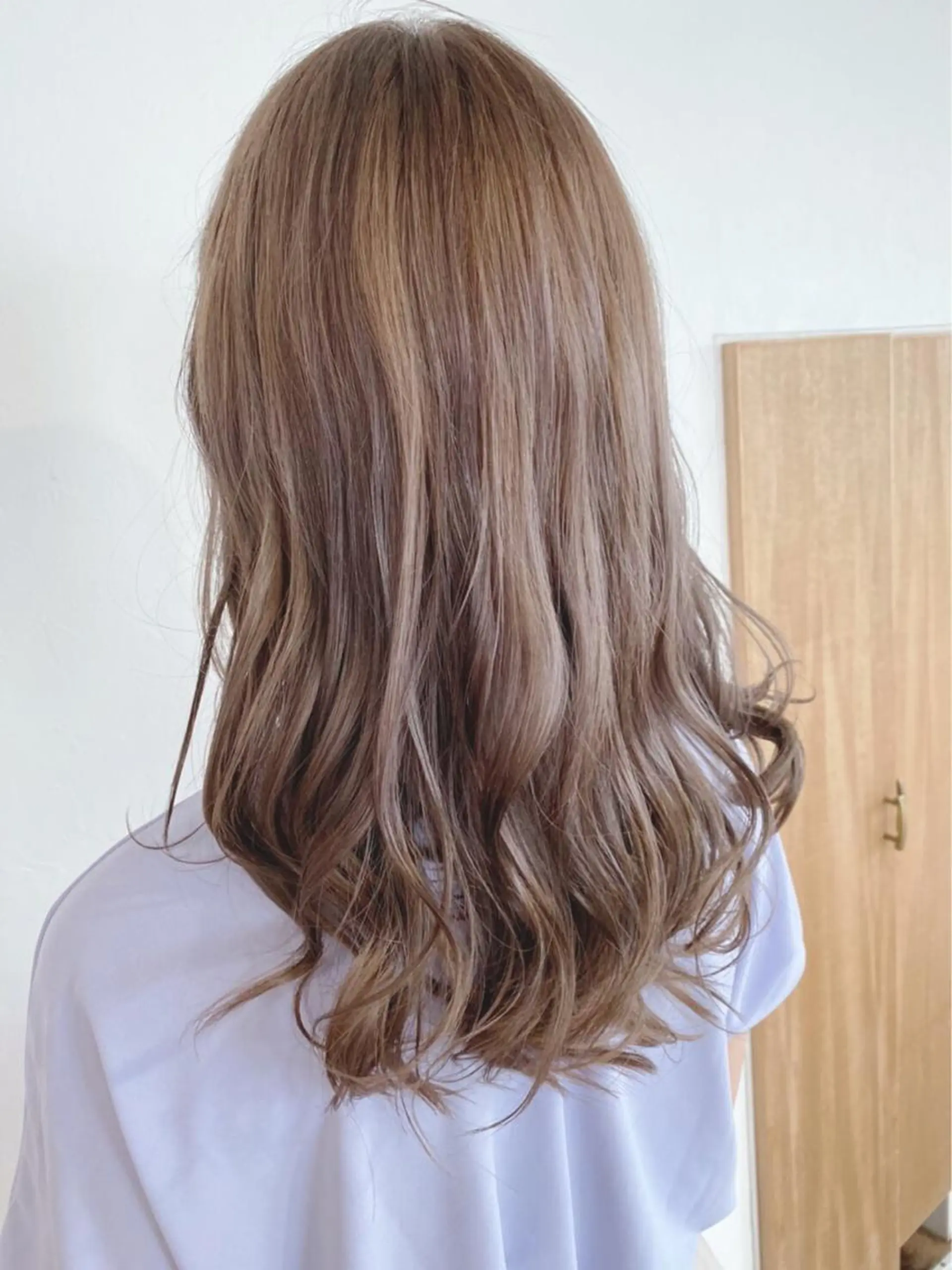 セミロング カラー Ate by little所属・青木 梢のヘアスタイル