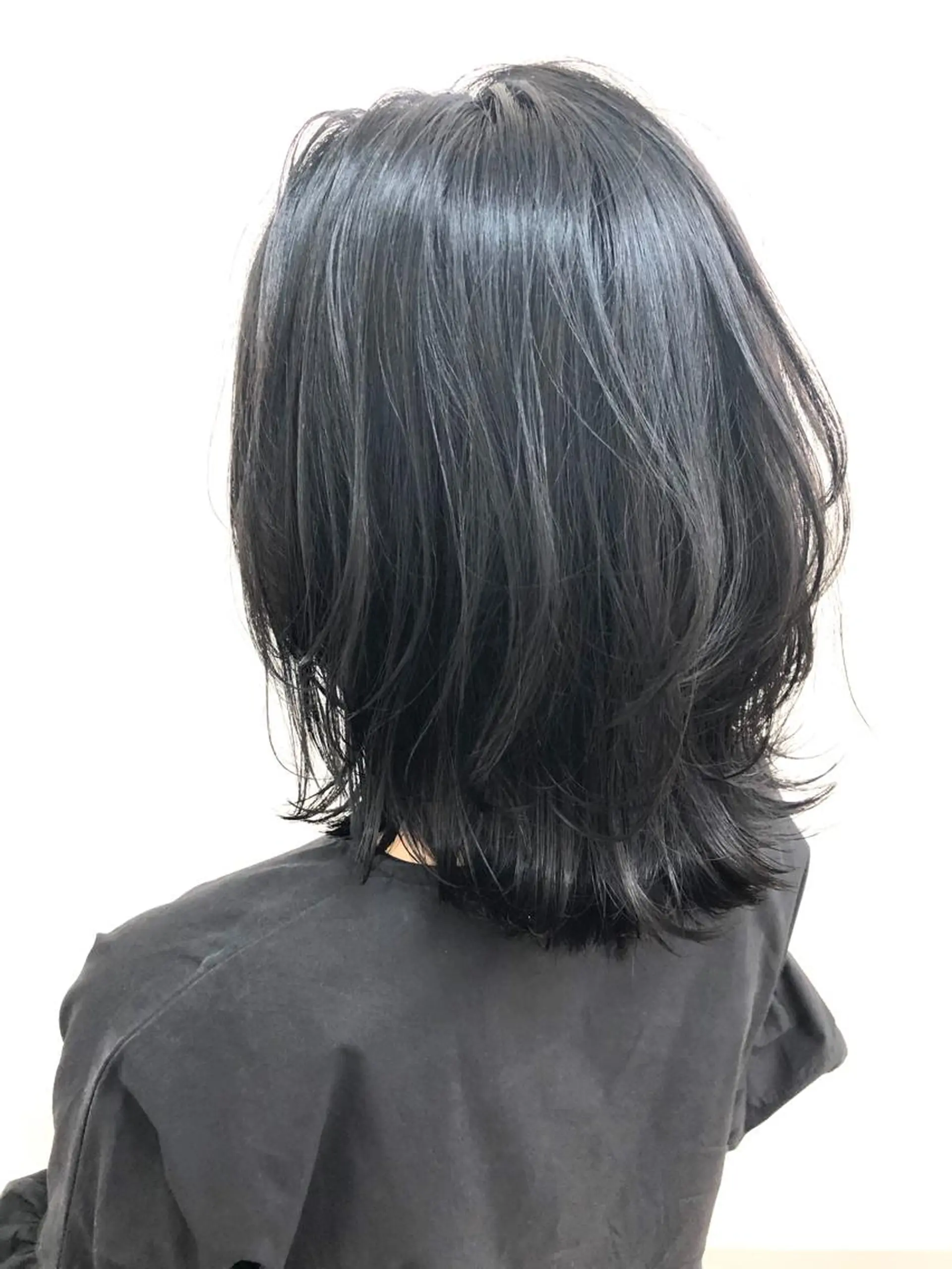 ミディアム カラー OFF YUYAのヘアスタイル
