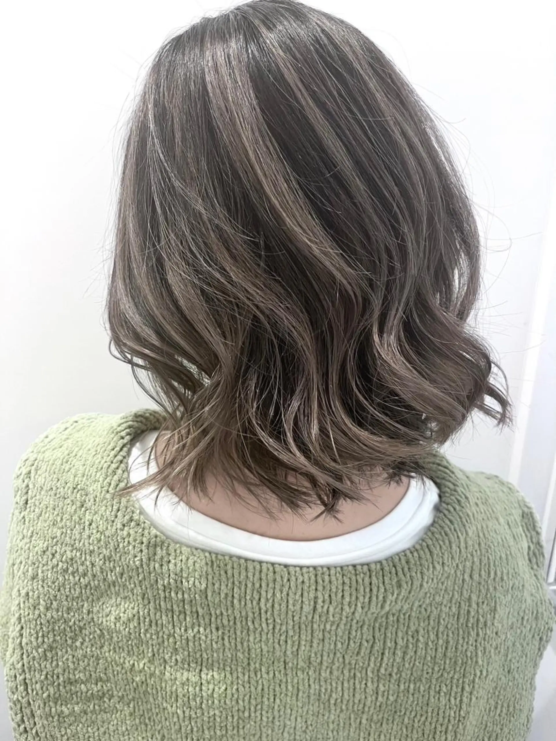 セミロング カラー ブリーチ ハイトーンカラー レイヤーカット 🐺青木光太朗 ウルフ/レイヤー🐺のヘアスタイル