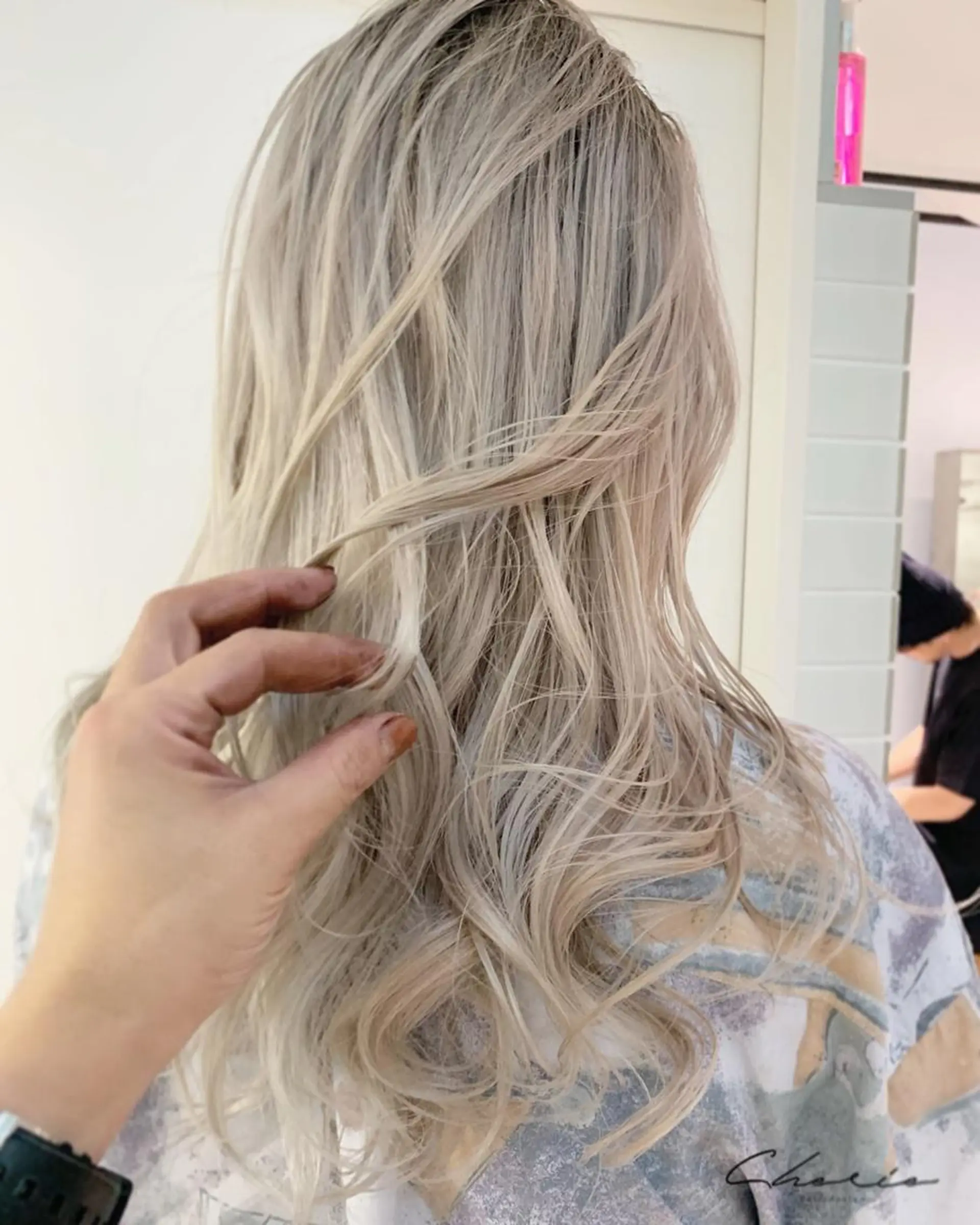 ロング カラー ヘアカラー トリートメント mao/天神ブリーチ ハイトーンカラーのヘアスタイル