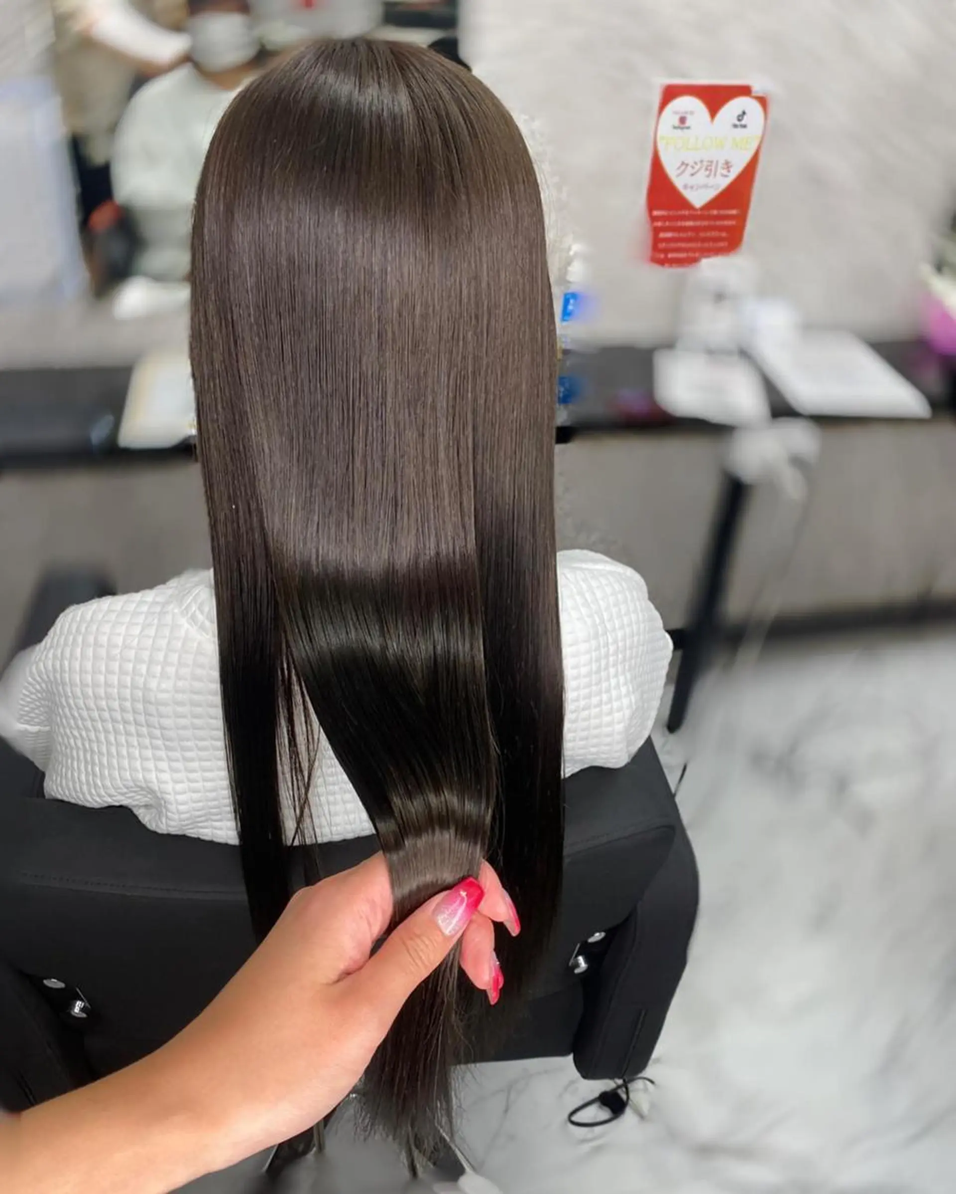 ロング カラー アッシュ アッシュブラウン ブラウンカラー グレージュ 髪質改善 UNDER vr 【アンダーバー】のヘアスタイル