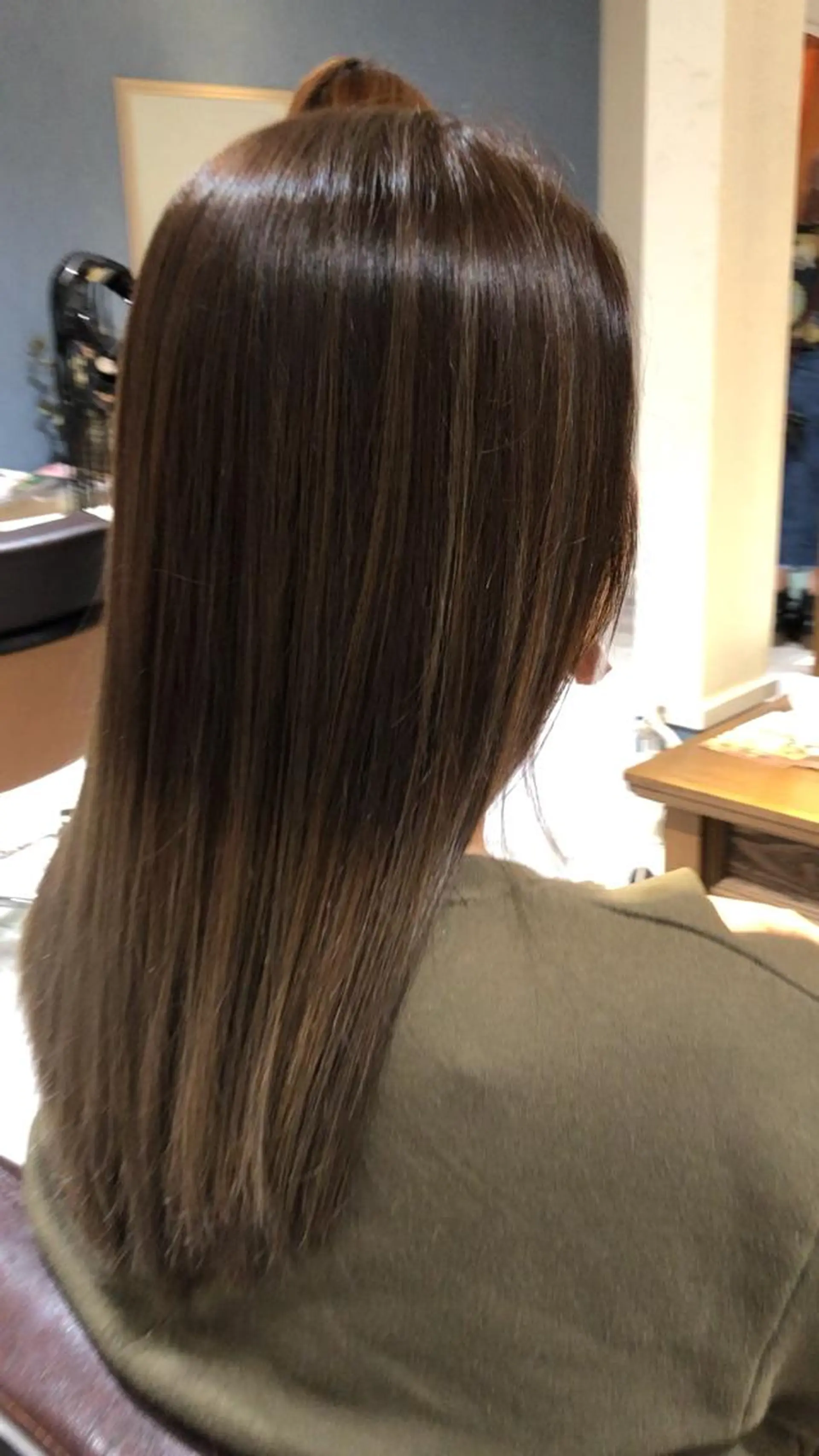 カラー 小島嵩人 縮毛矯正 髪質改善のヘアスタイル