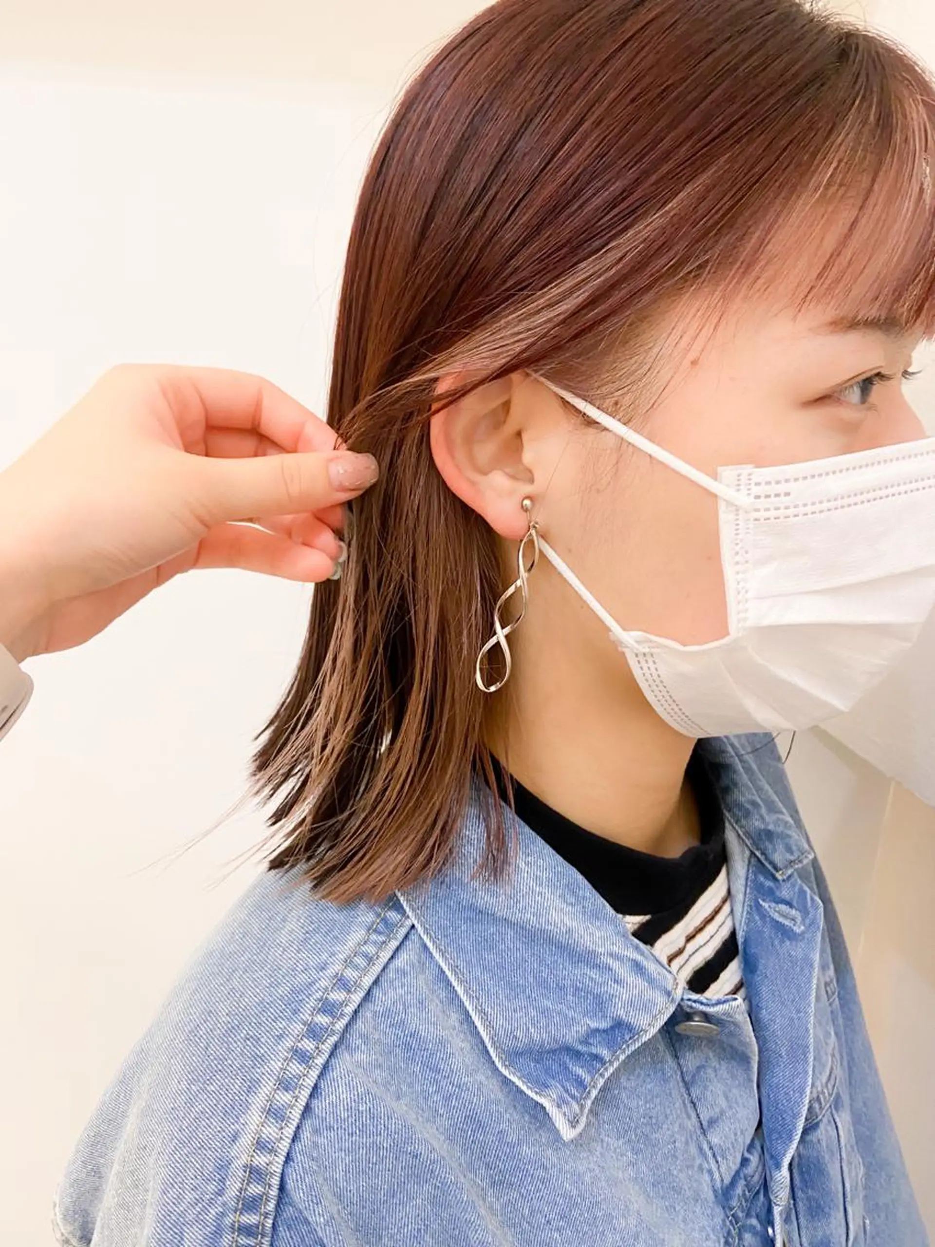 ミディアム カラー ベージュカラー インナーカラー レッドカラー 切りっぱなしロブ ヘアカラー ✨カラー支持No.1 🧸ワキ カナコ🧸のヘアスタイル