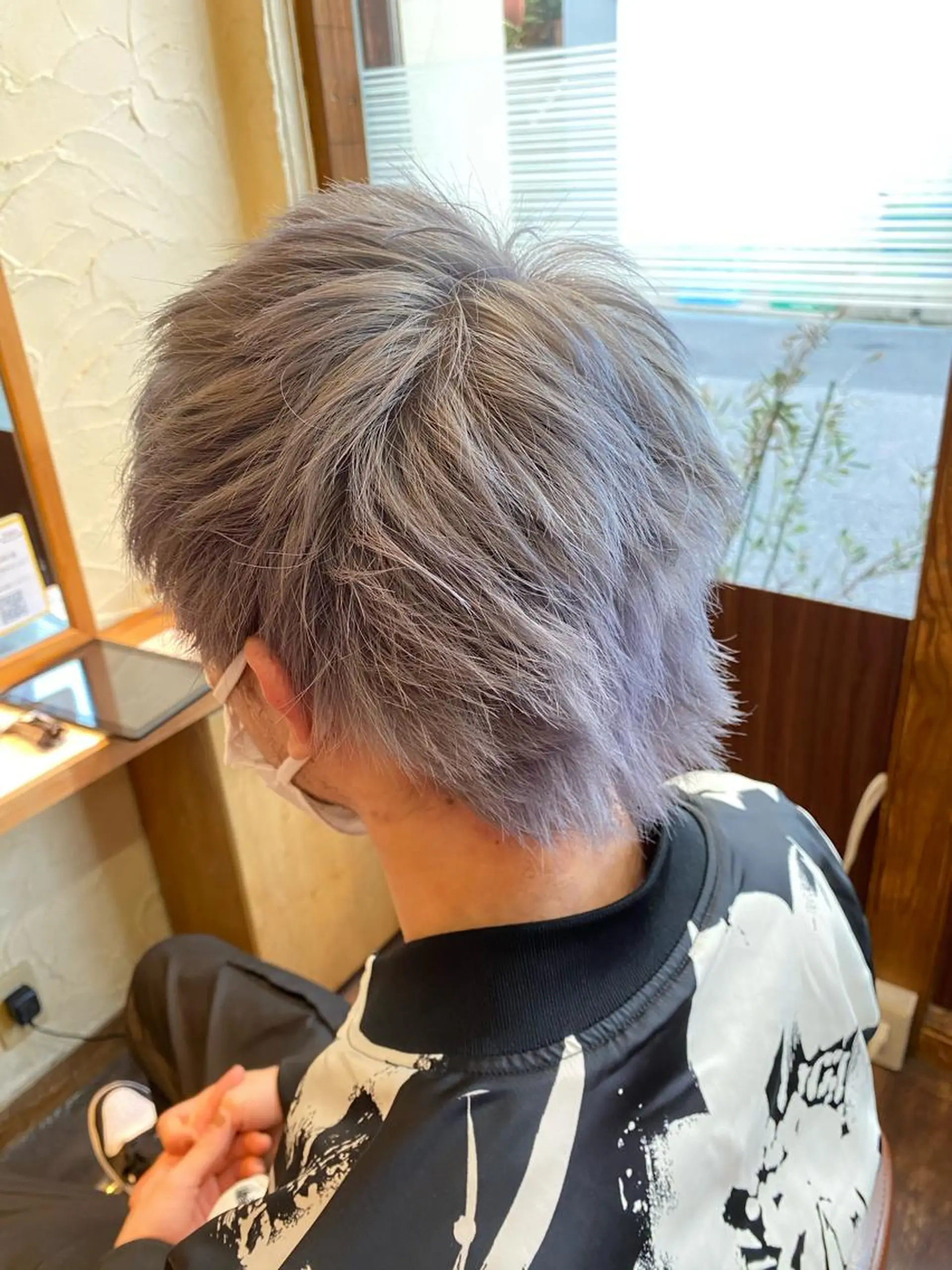 ショート カラー パーマ ヘアアレンジ メンズ キッズ ネイル マツエク・マツパ シルバー シルバー emu所属・🌈髪質改善・美髪矯 正・平野瀬乃🌈のヘアスタイル