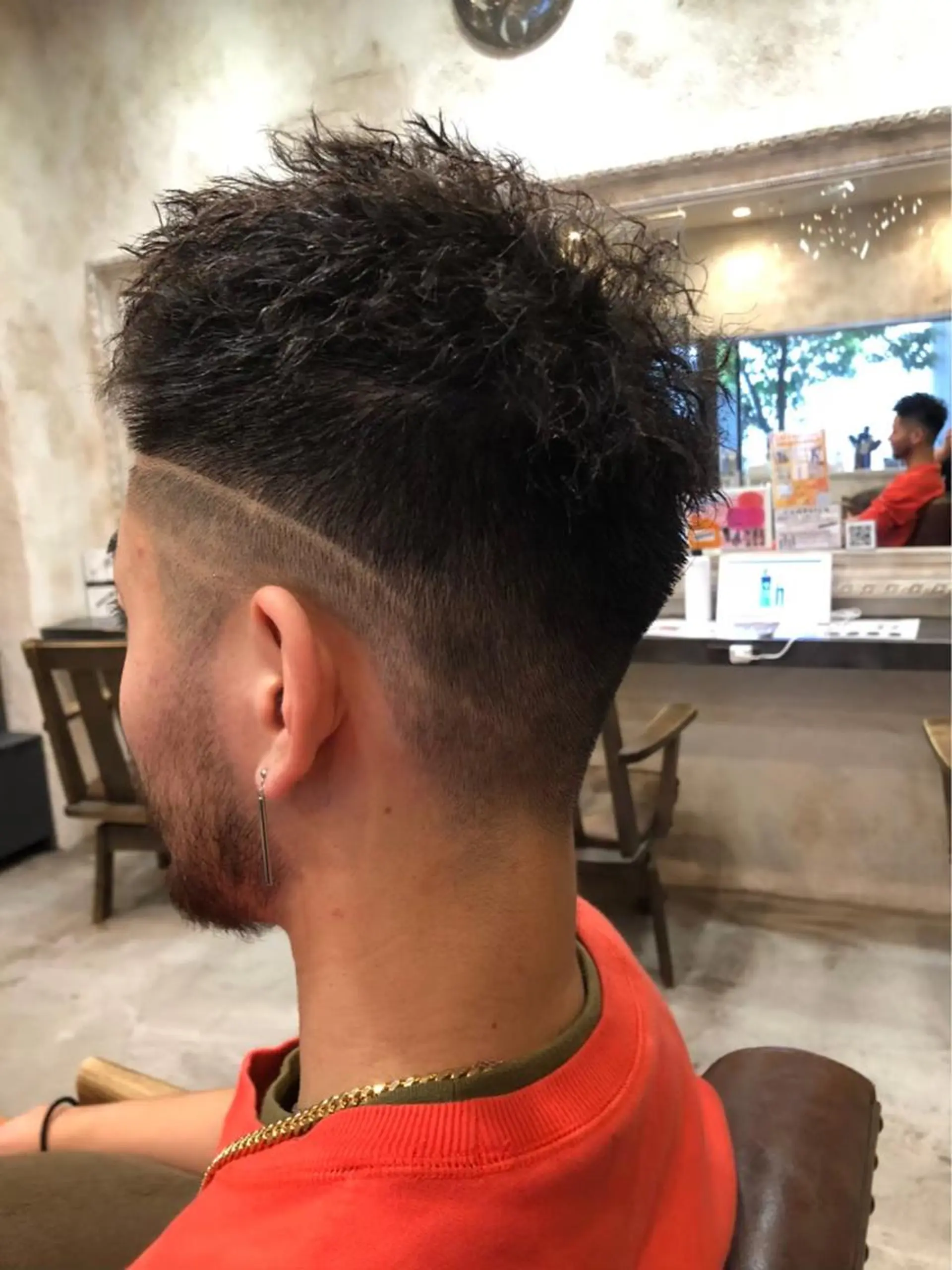 ショート メンズ 【メンズ特化】波巻き ツイスト、スパイラルのヘアスタイル