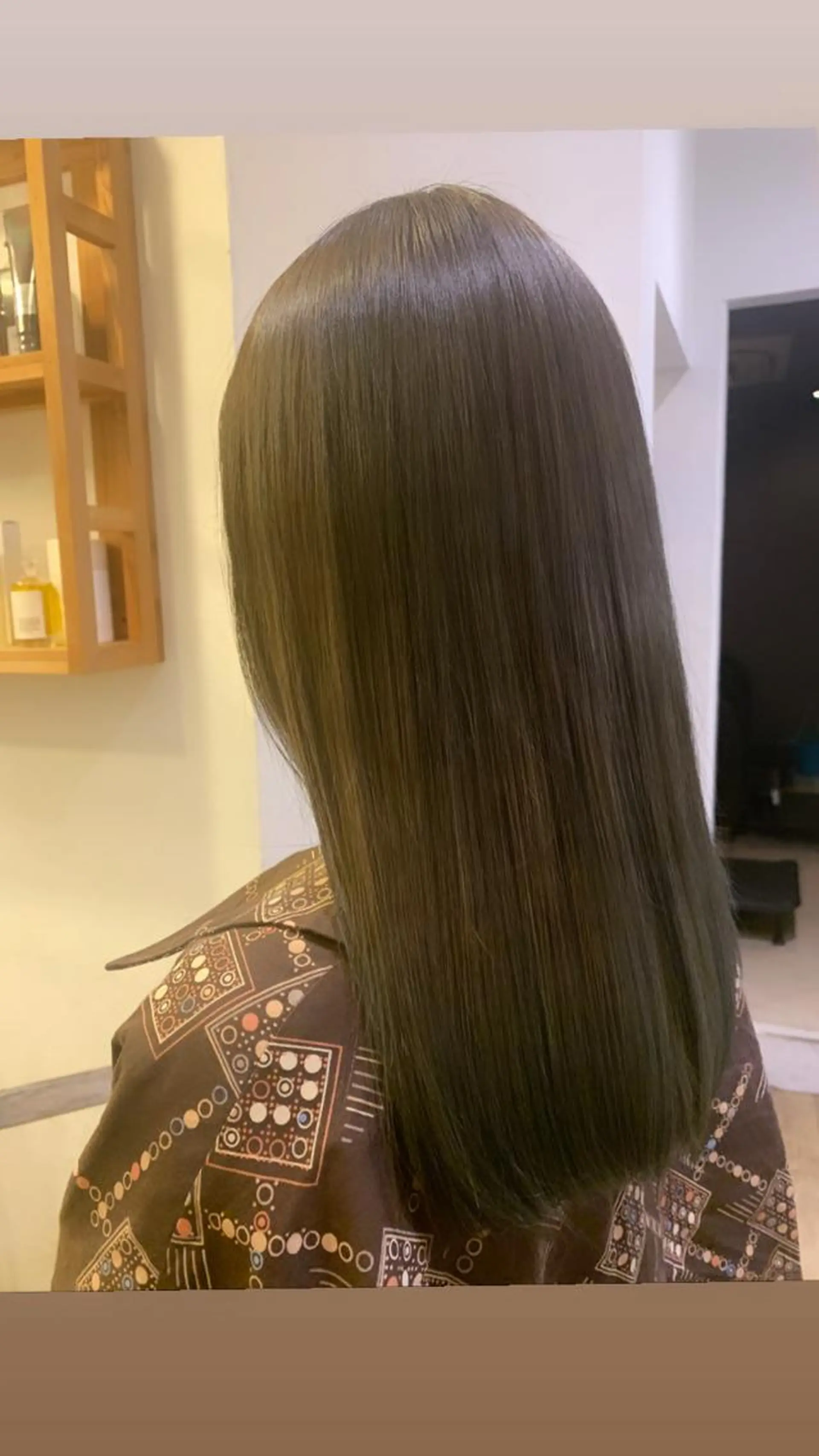 セミロング カラー ショート/ボブ/透明 感カラー/高橋あみのヘアスタイル