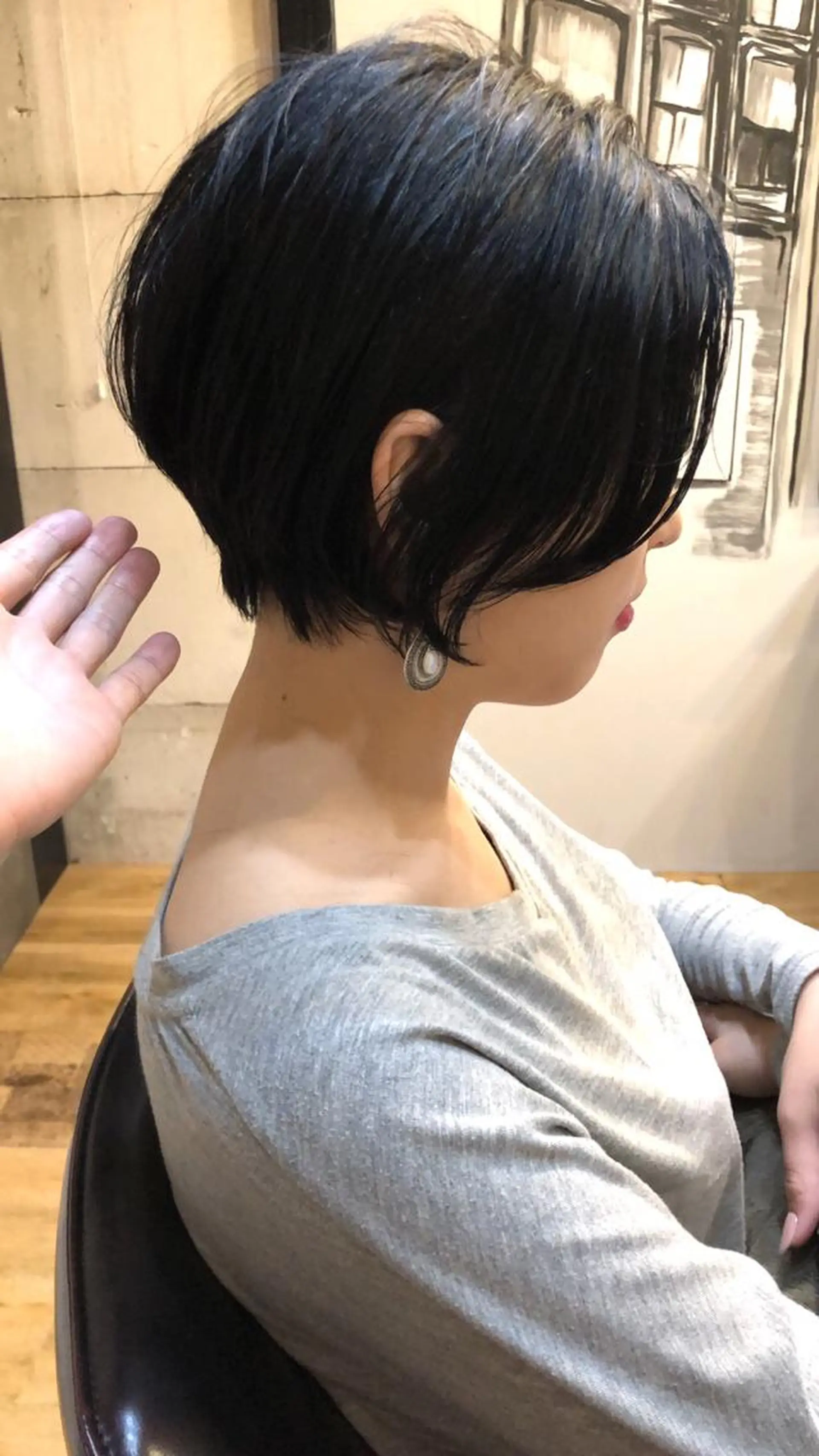 ショート 切りっぱなしボブ ボブ 外国人風カラー ハイライト レイヤーカット また会いたくなる 美容師【KENTA】のヘアスタイル