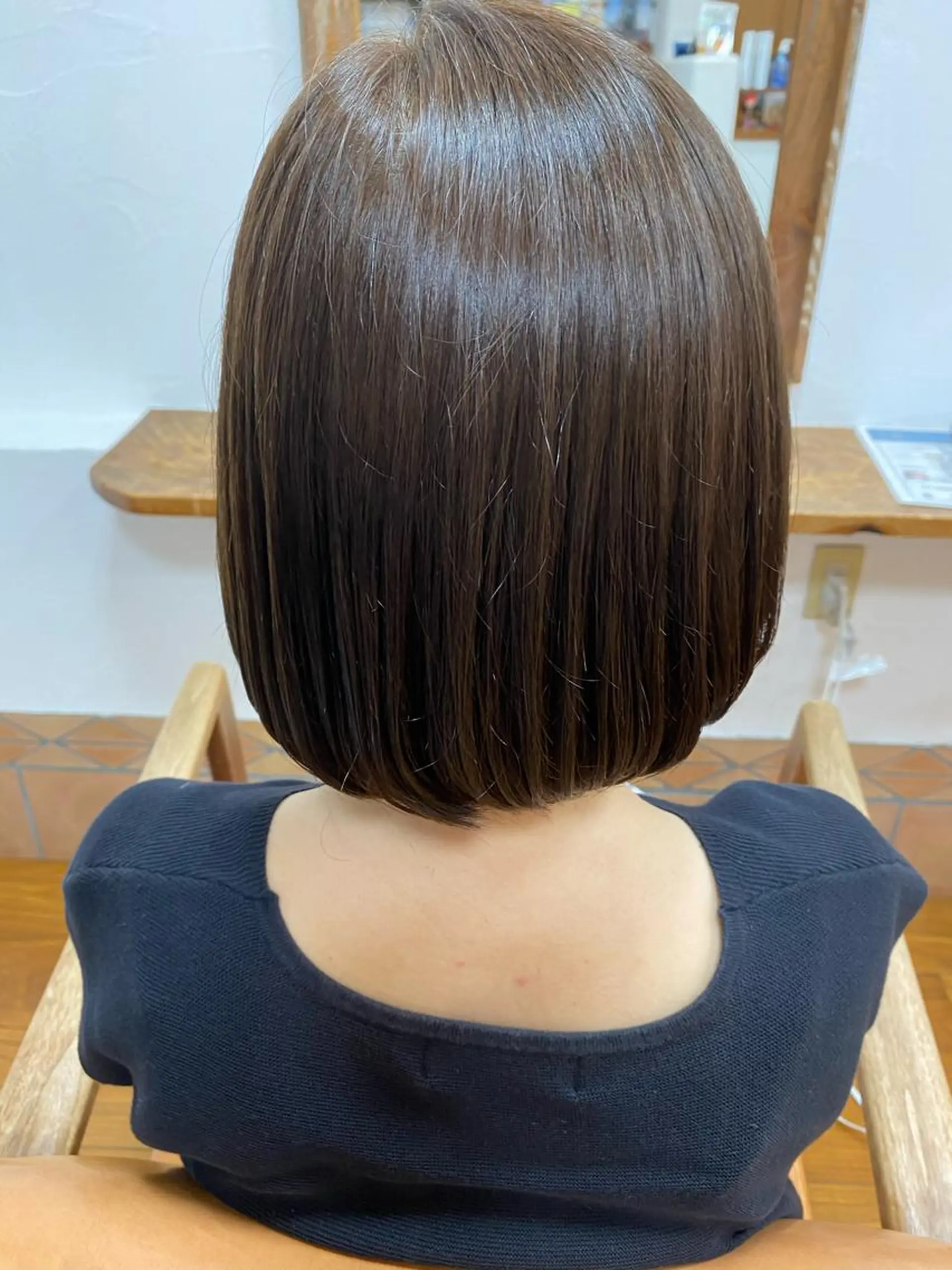 ミディアム カラー 安澤 彩奈のヘアスタイル