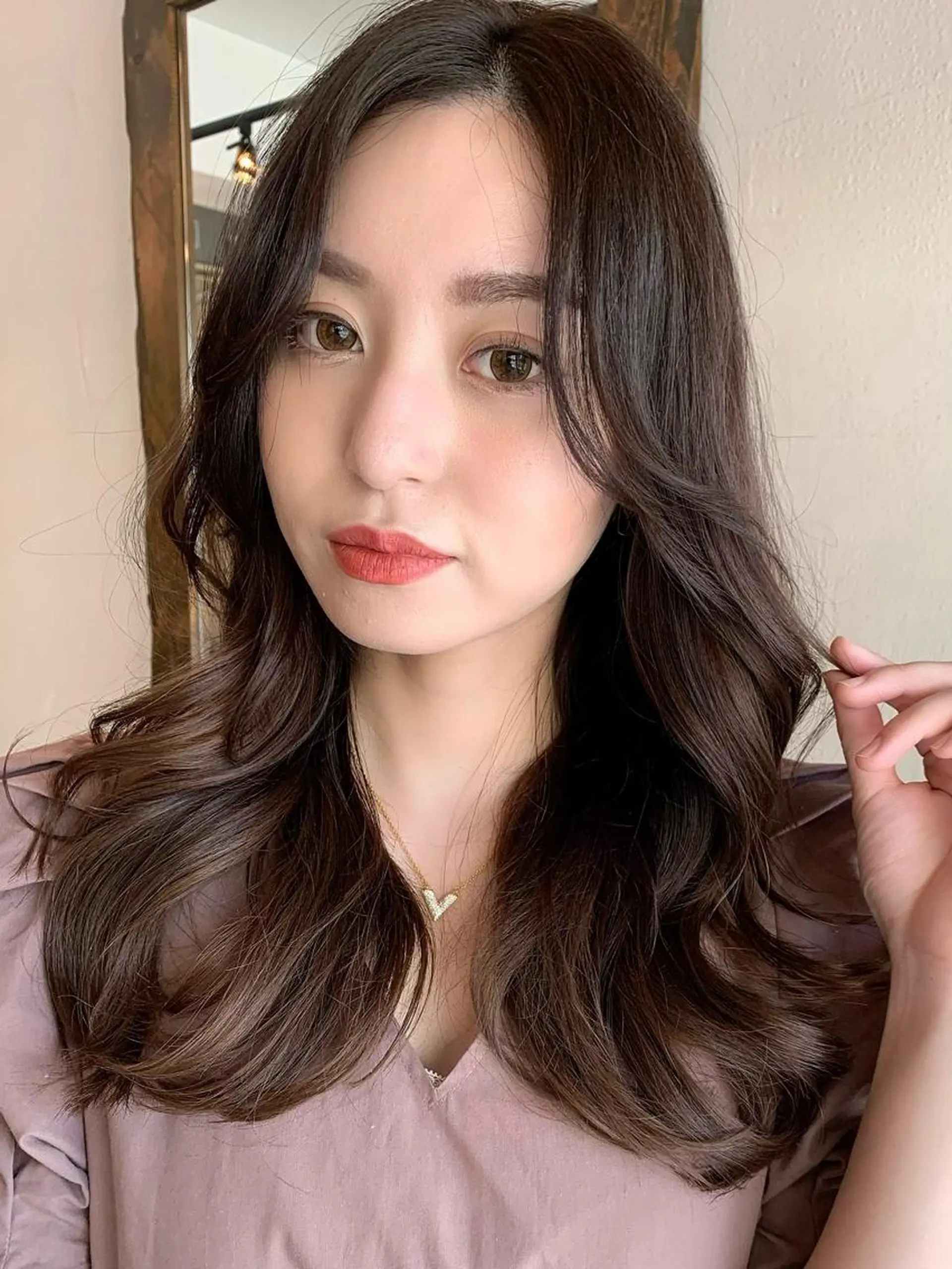 ロング カラー 透明感/オリーブ/ グレージュ/YUKAのヘアスタイル
