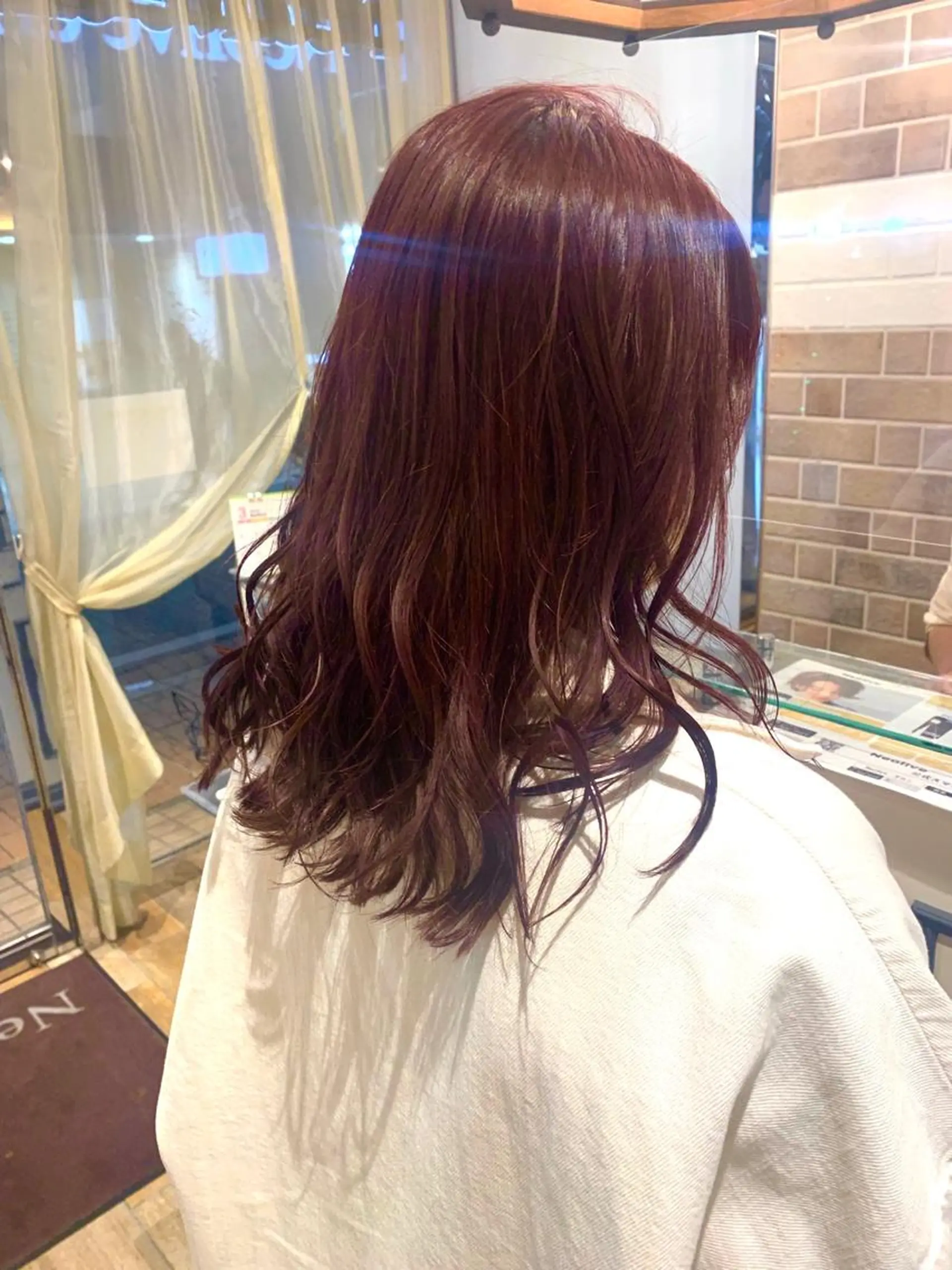 セミロング カラー ヘアカラー トリートメント 宮内 真乃のヘアスタイル