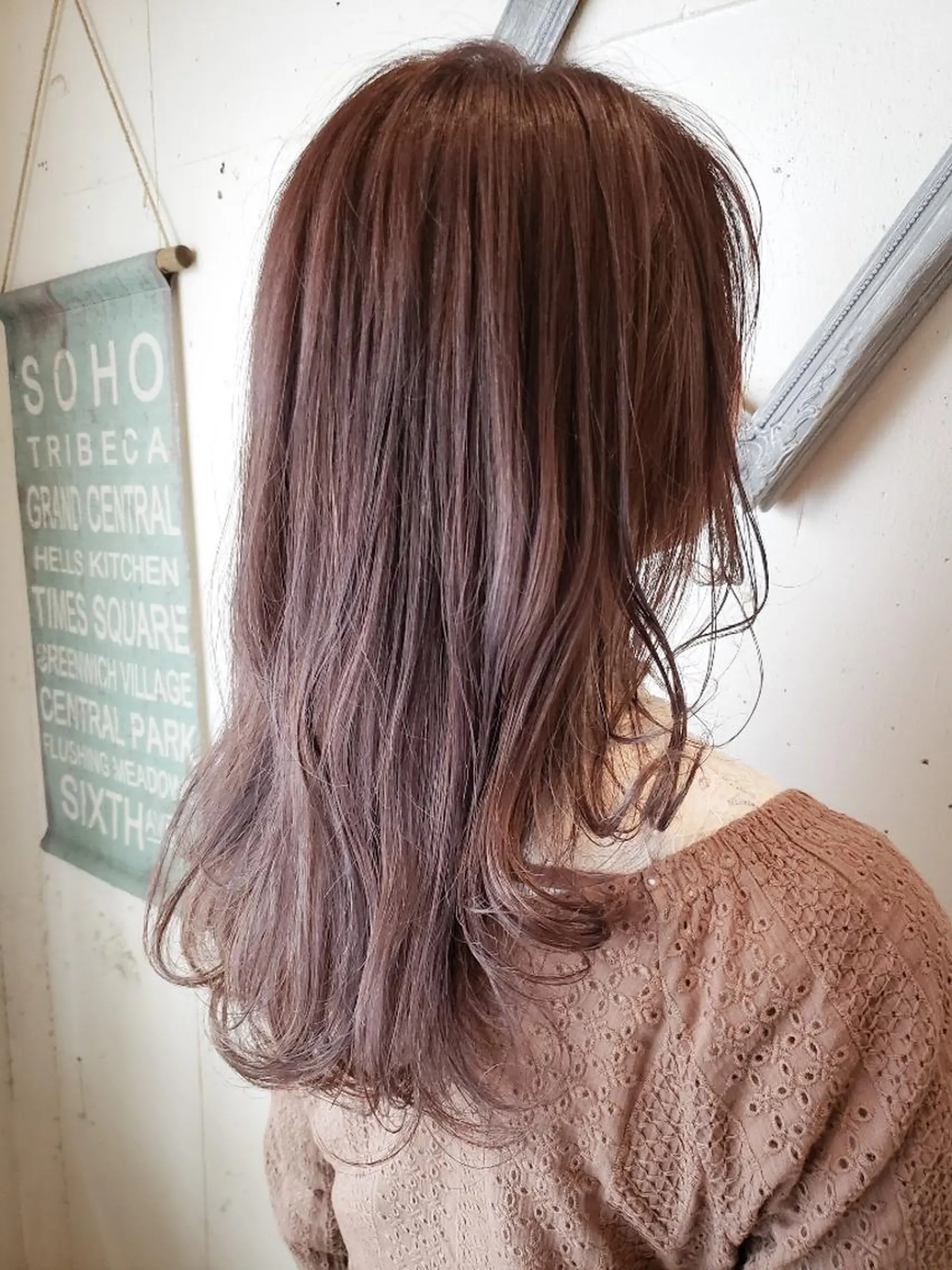 セミロング カラー ベージュカラー 尾野 恭平のヘアスタイル