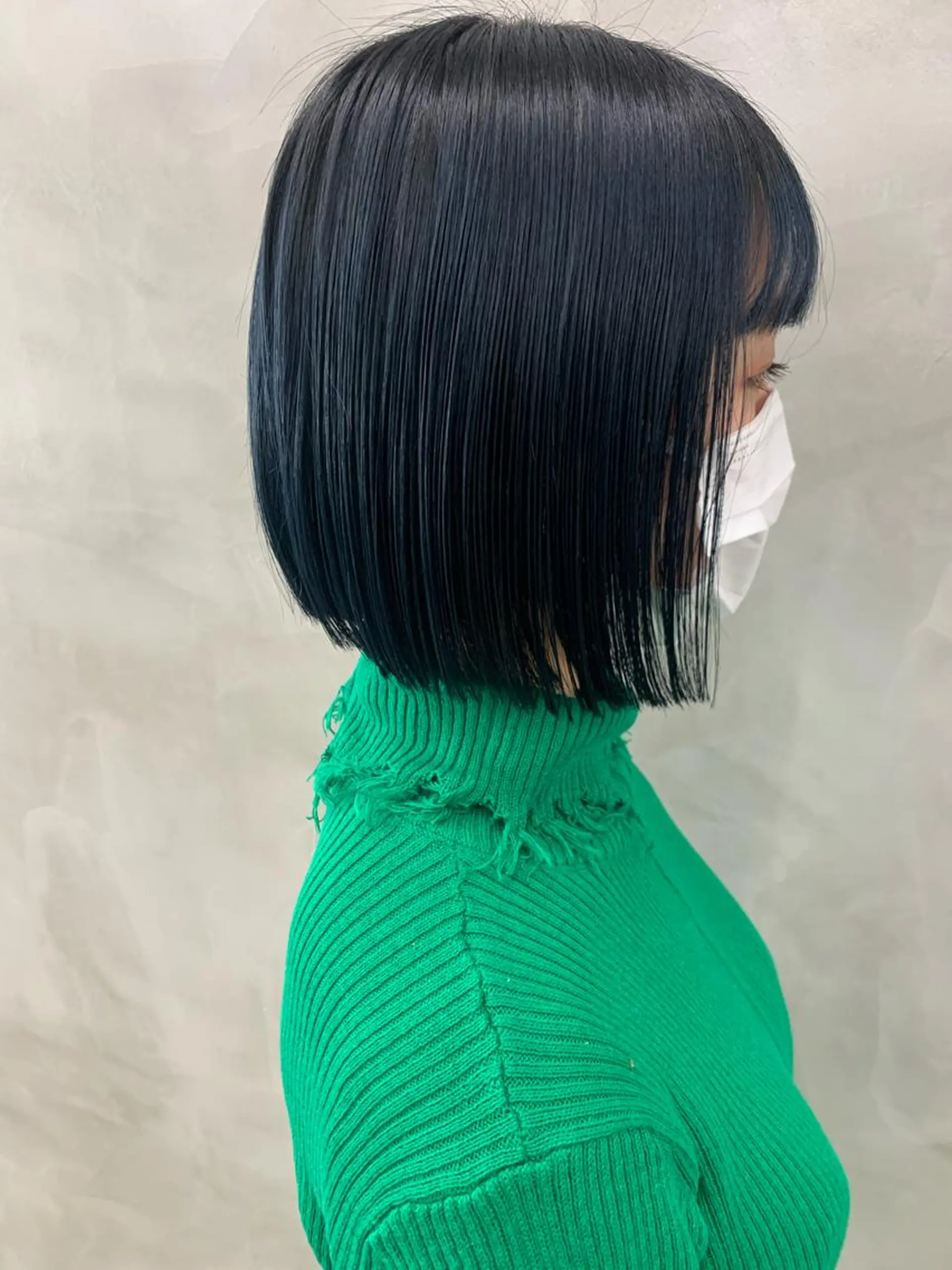 ミディアム カラー 黒髪 ブリーチ ブルーカラー ブルーブラック ボブ ブームボックス所属・🐝ハイトーンカラー hachi🐝のヘアスタイル