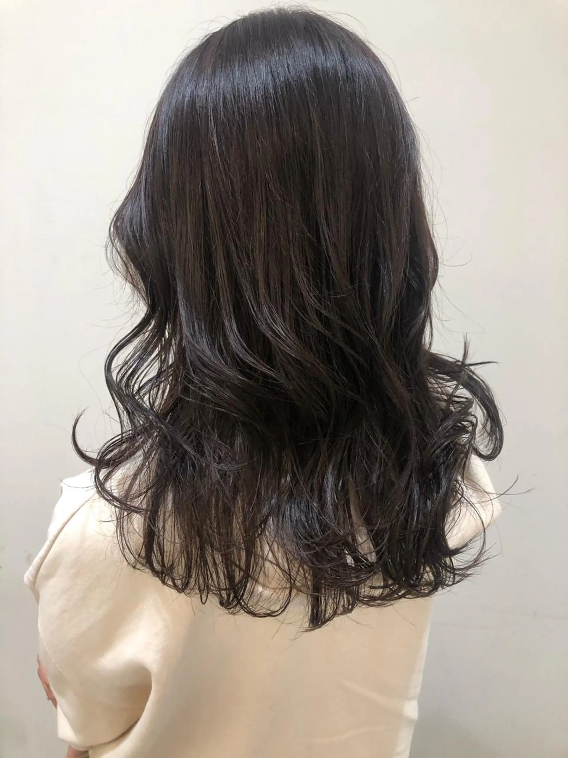 セミロング 銀座/レイヤーカット 🤍内野すみれのヘアスタイル