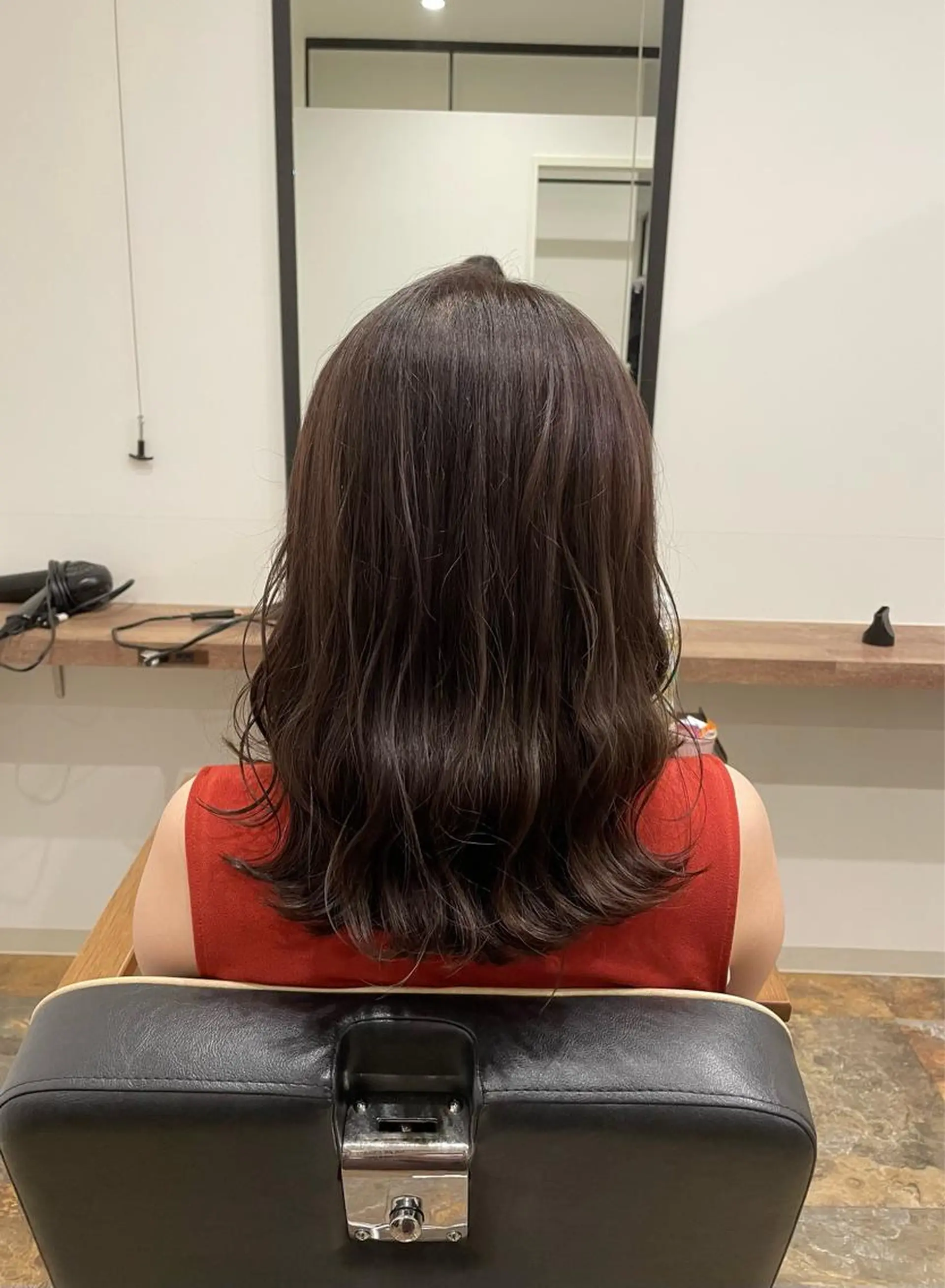 ミディアム ヘアカラー CHESS所属・星 優南のヘアスタイル