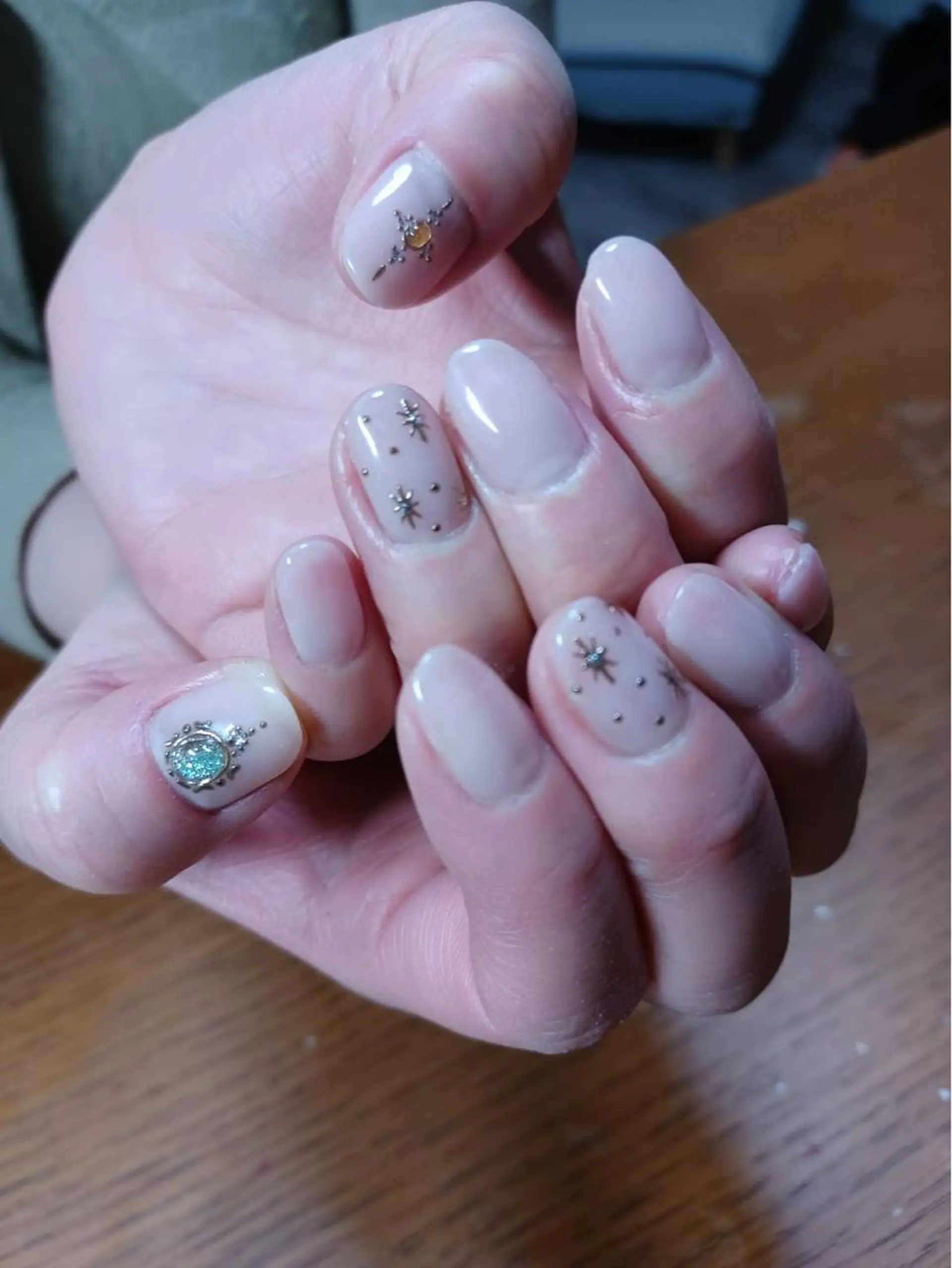 ネイル ハンドネイル 大崎 奈々のネイルデザイン