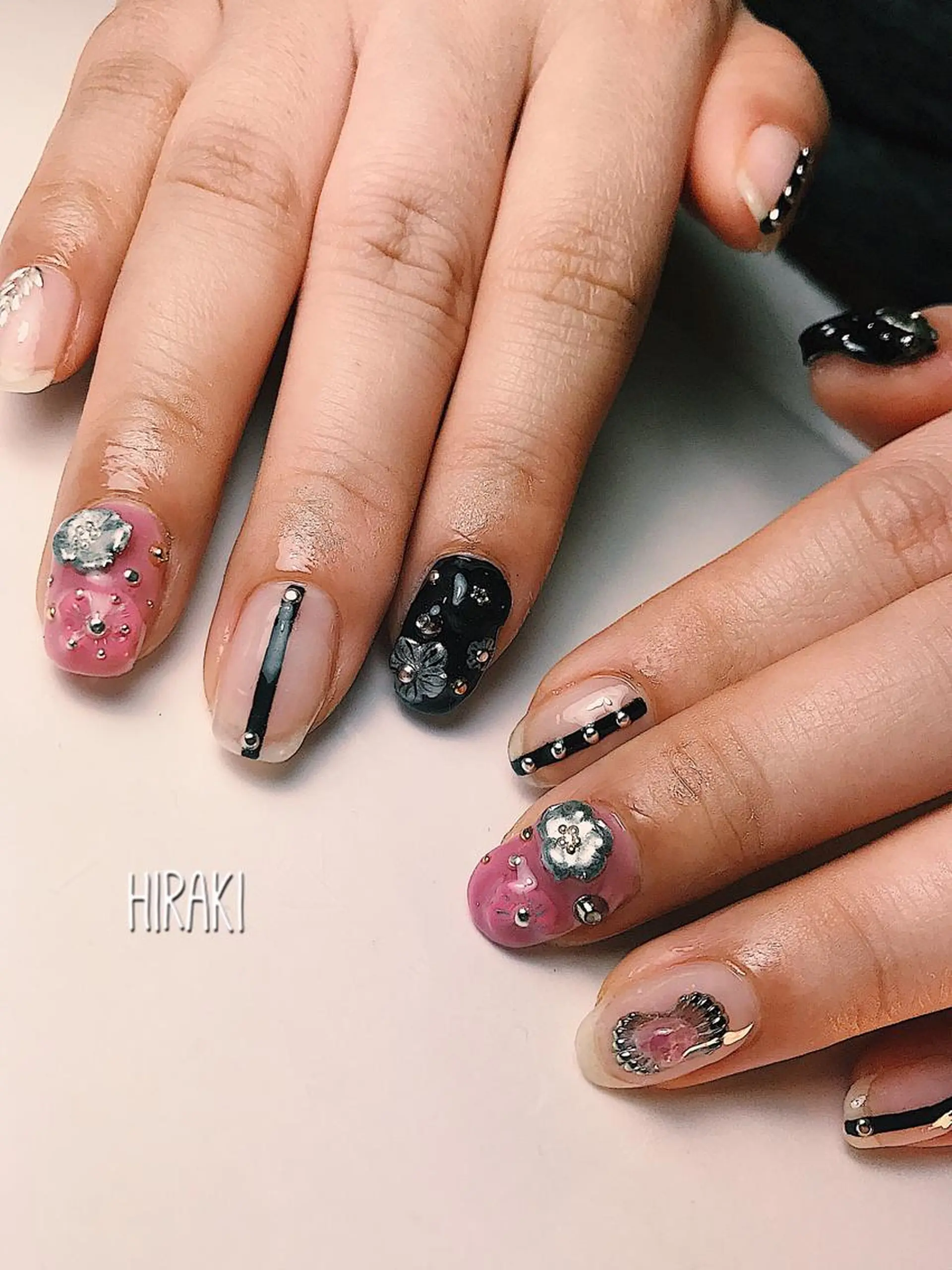 ネイル nail atelier AMBER所属・saori .の眉毛・アイブロウイメージ