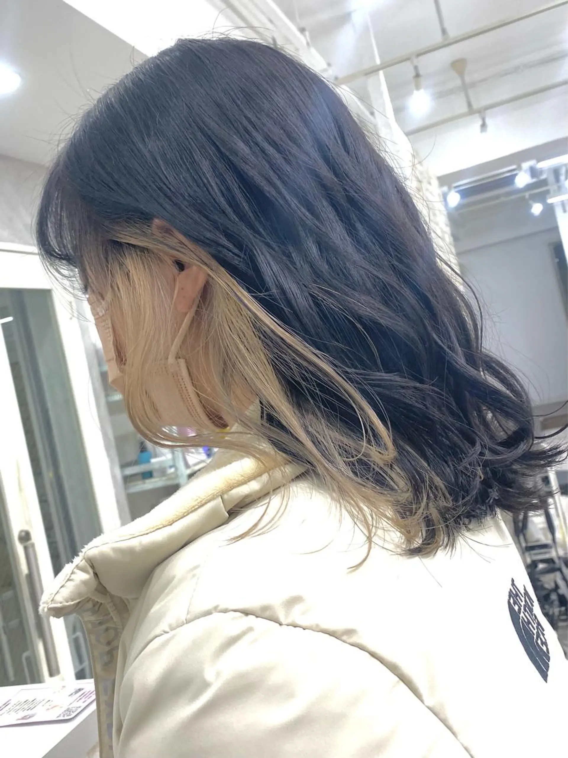 ショート カラー バレイヤージュ ミストバング ベージュカラー 黒髪 ブリーチ 大人垢抜け ダブルカラー【上野】のヘアスタイル