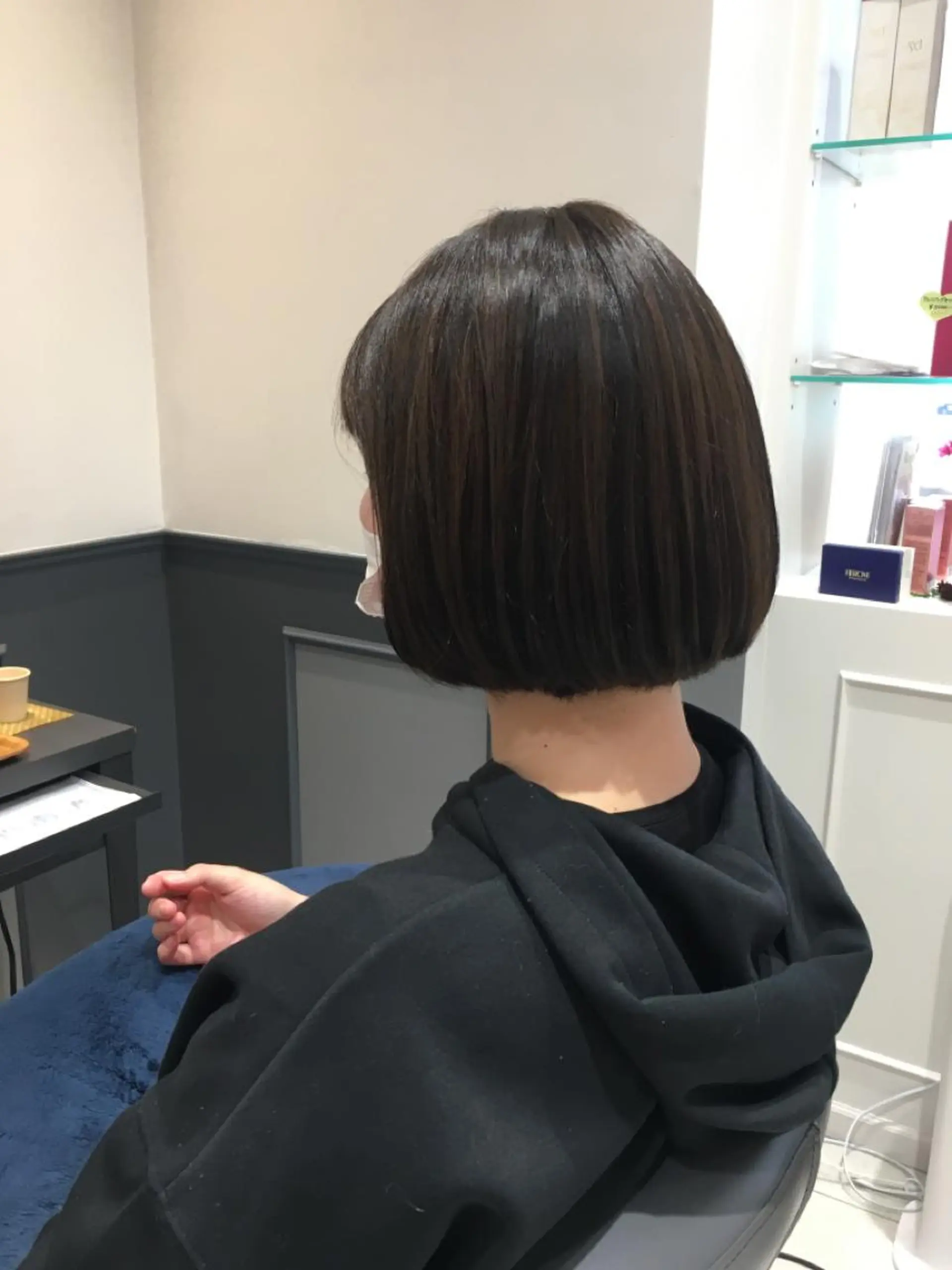ショート ボブ ミナミ マキコのヘアスタイル